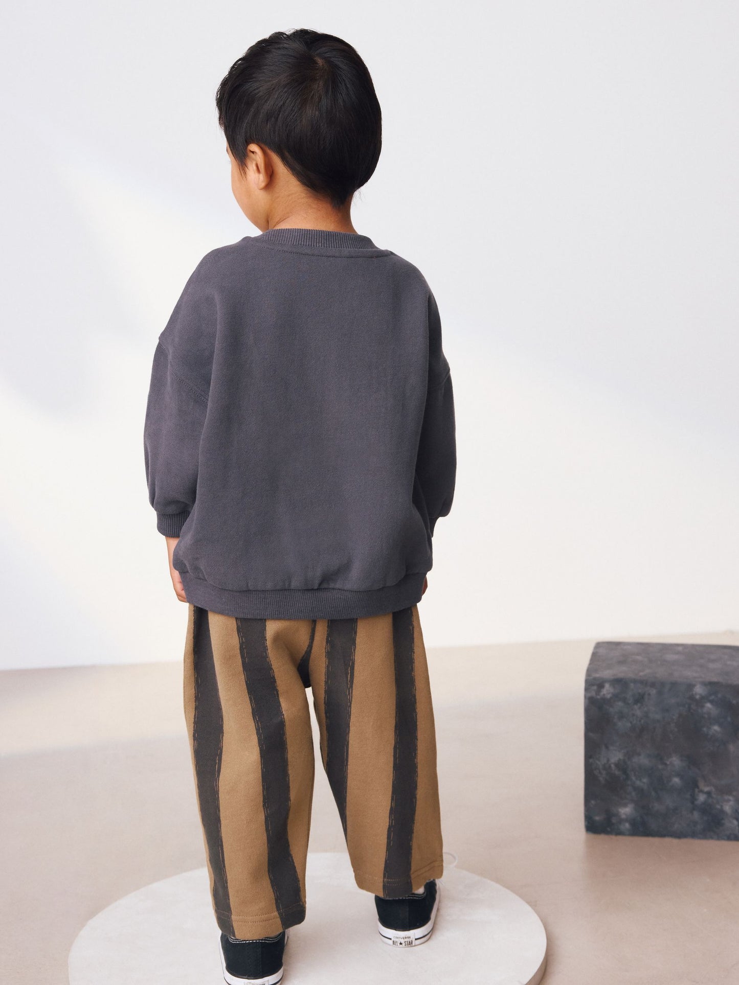 Black/Brown Single Sweatshirt And Stripe Joggers Set (3mths-7yrs) image 3