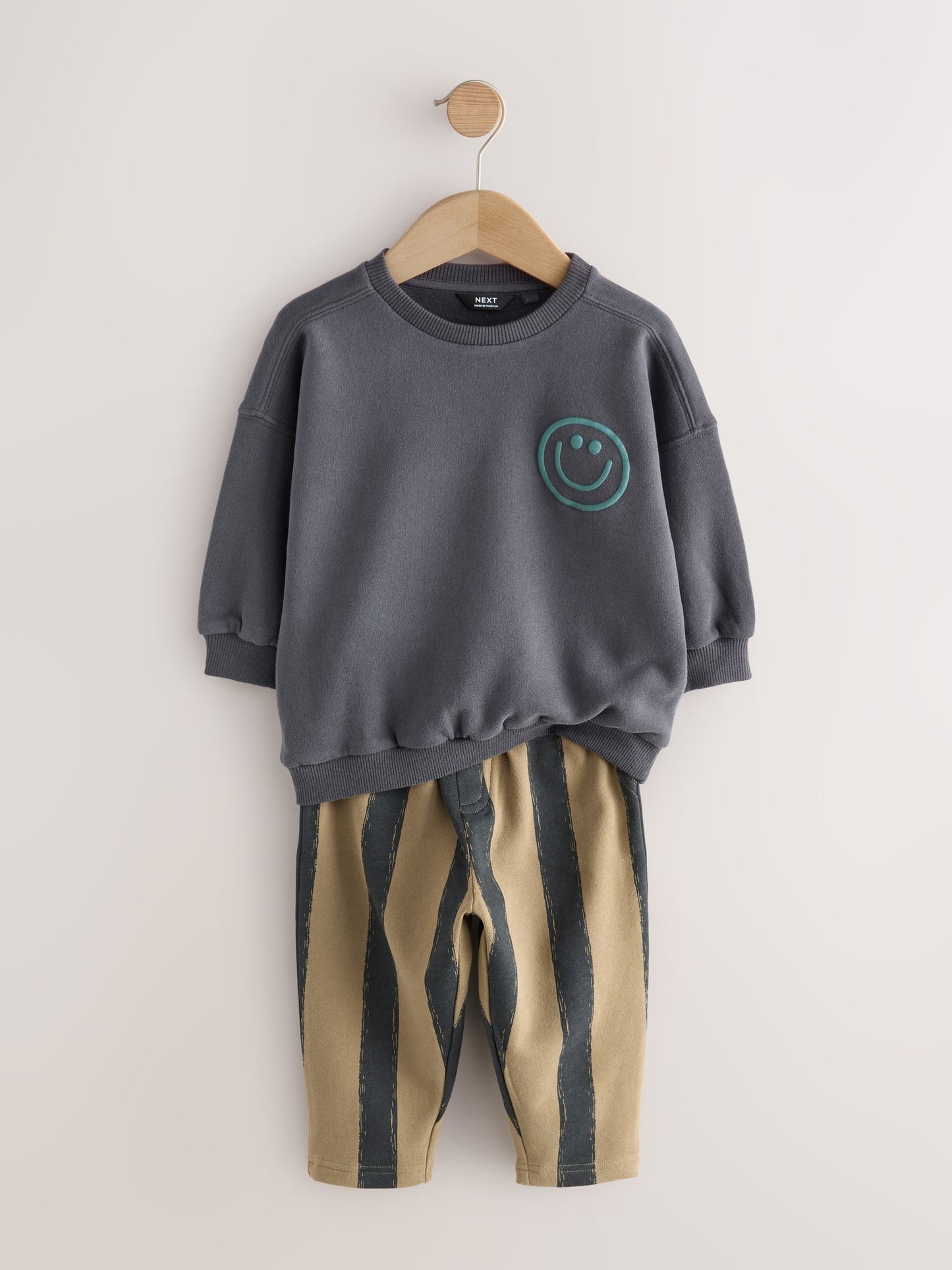 Black/Brown Single Sweatshirt And Stripe Joggers Set (3mths-7yrs) image 6