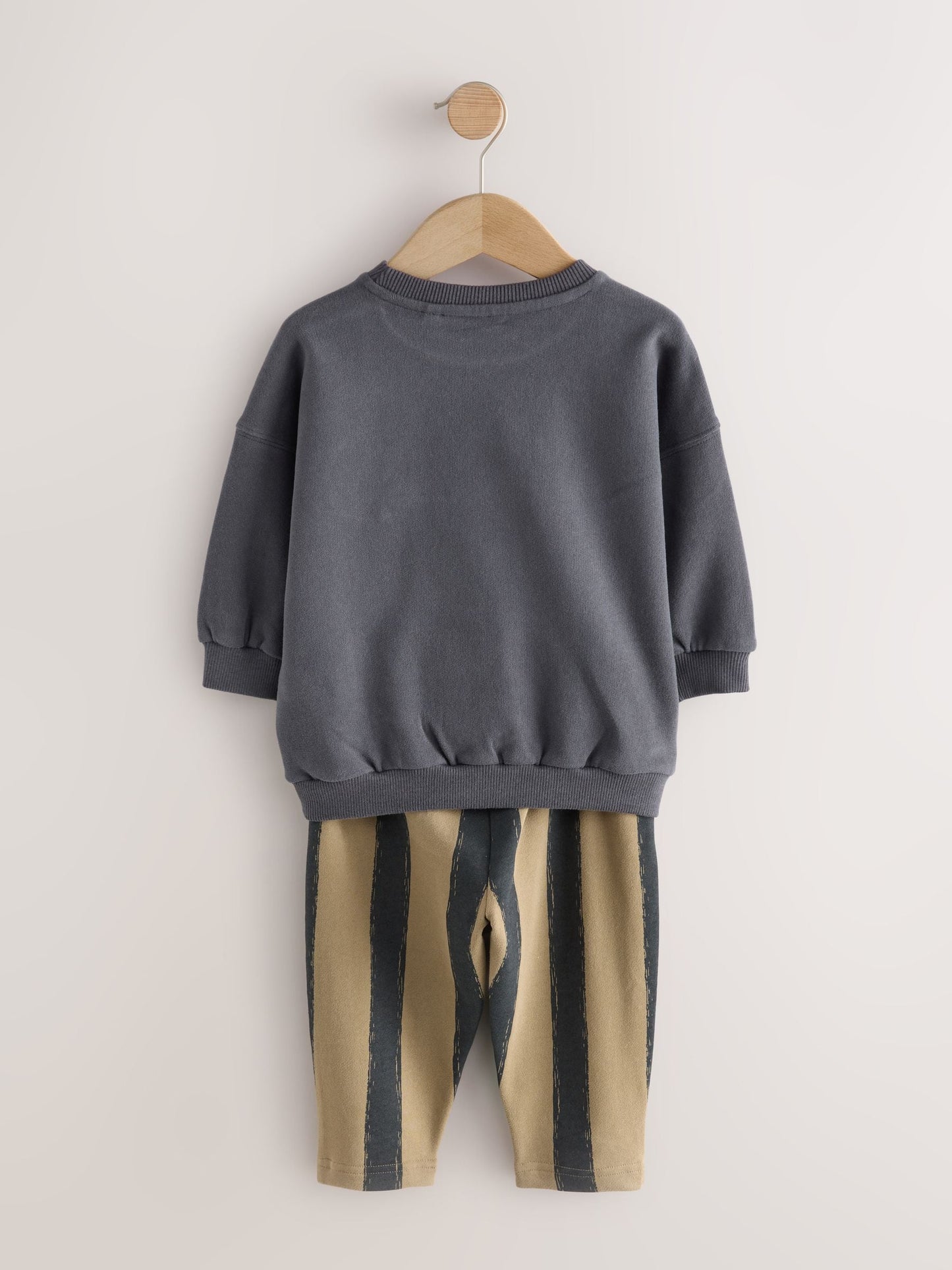 Black/Brown Single Sweatshirt And Stripe Joggers Set (3mths-7yrs) image 7