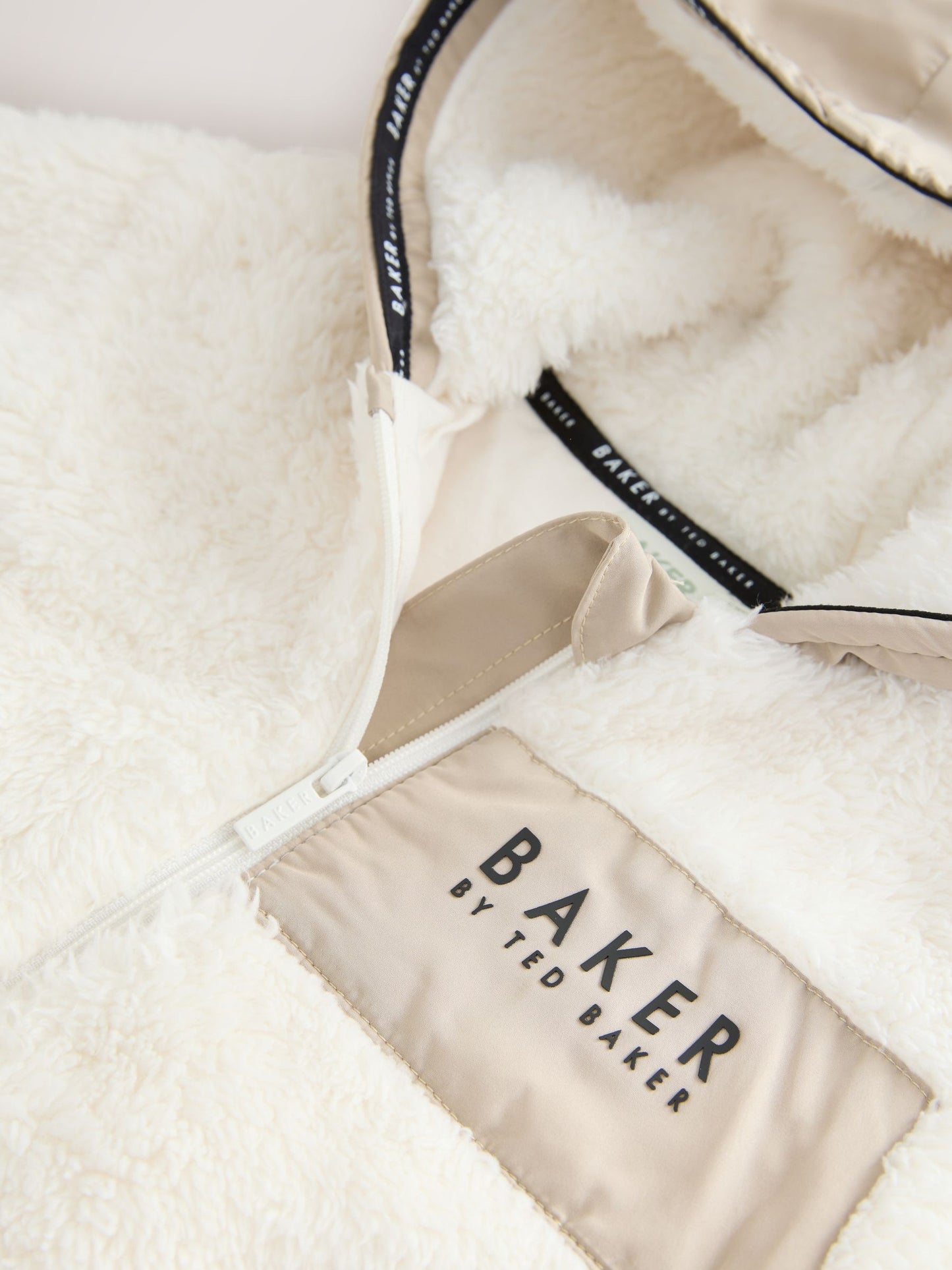 Baker by Ted Baker Borg All-In-One