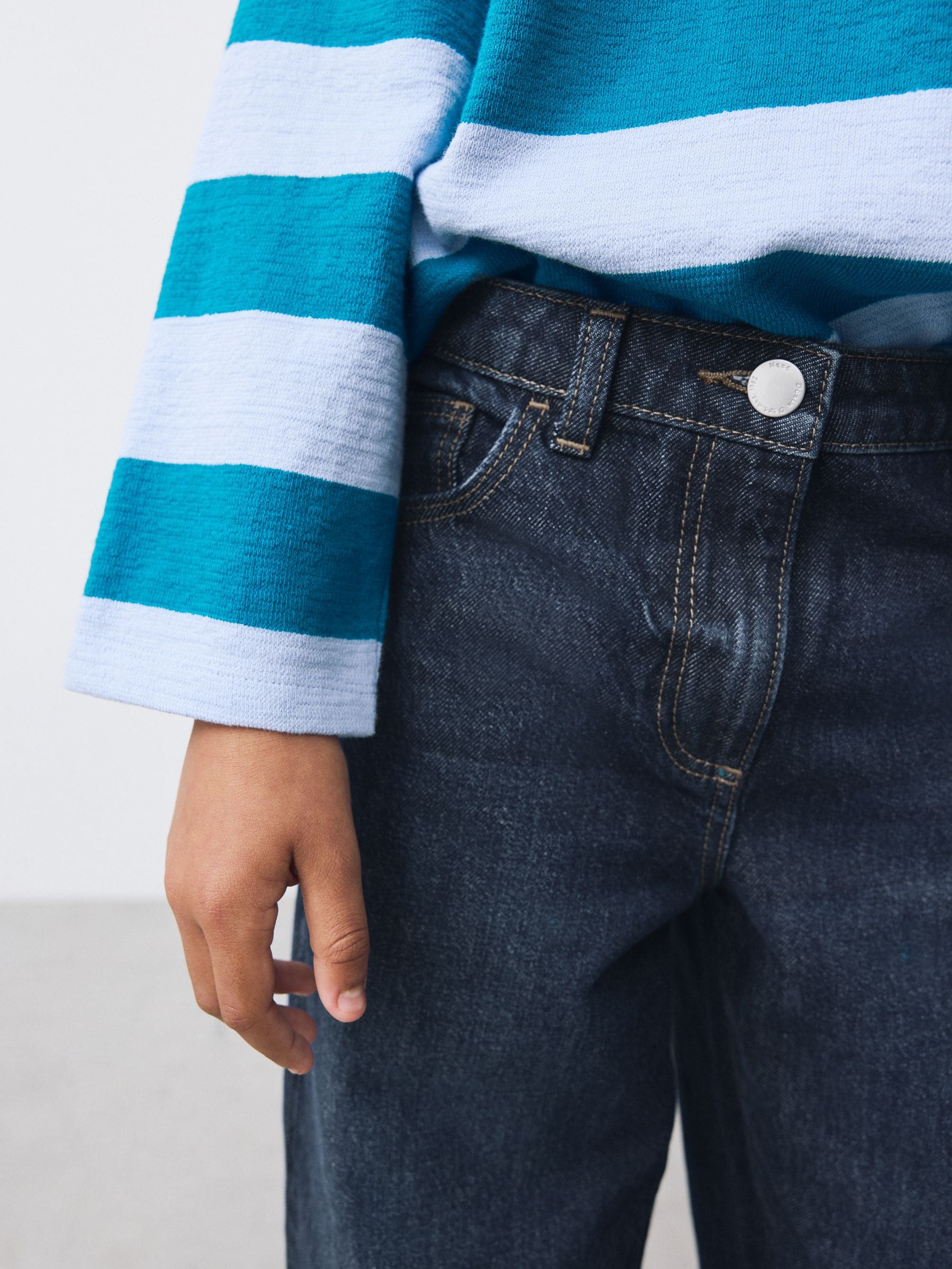 Dsiney Kidz - Dark Wash Barrel Jeans (3-16yrs) image 2