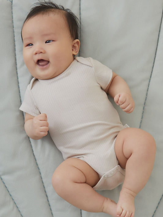 Dsiney Kidz - MORI Natural Ribbed Stretch Short Sleeve Bodysuit image 1