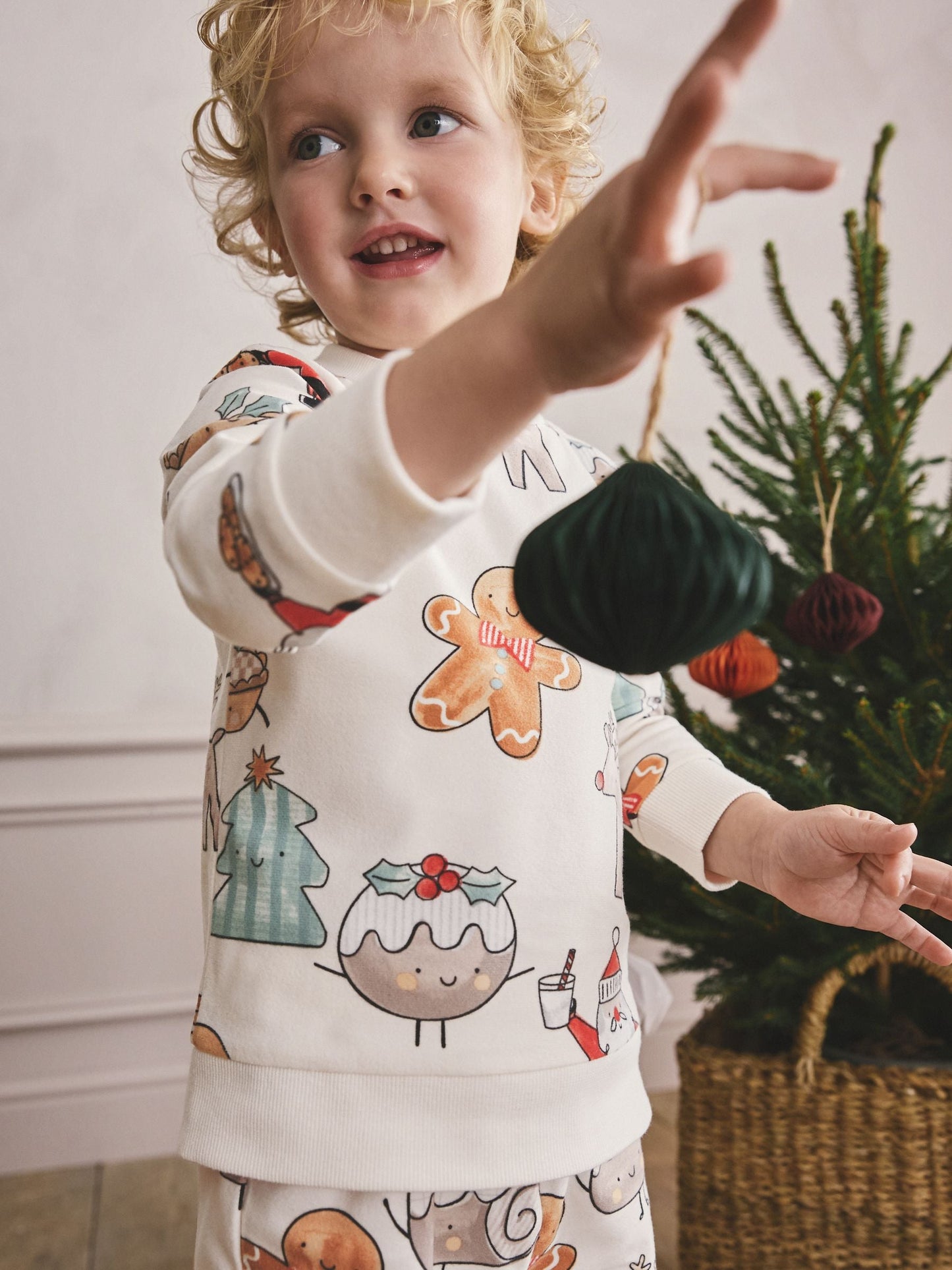 Cream Single Cosy Fleece Xmas Pyjamas (9mths-10yrs)