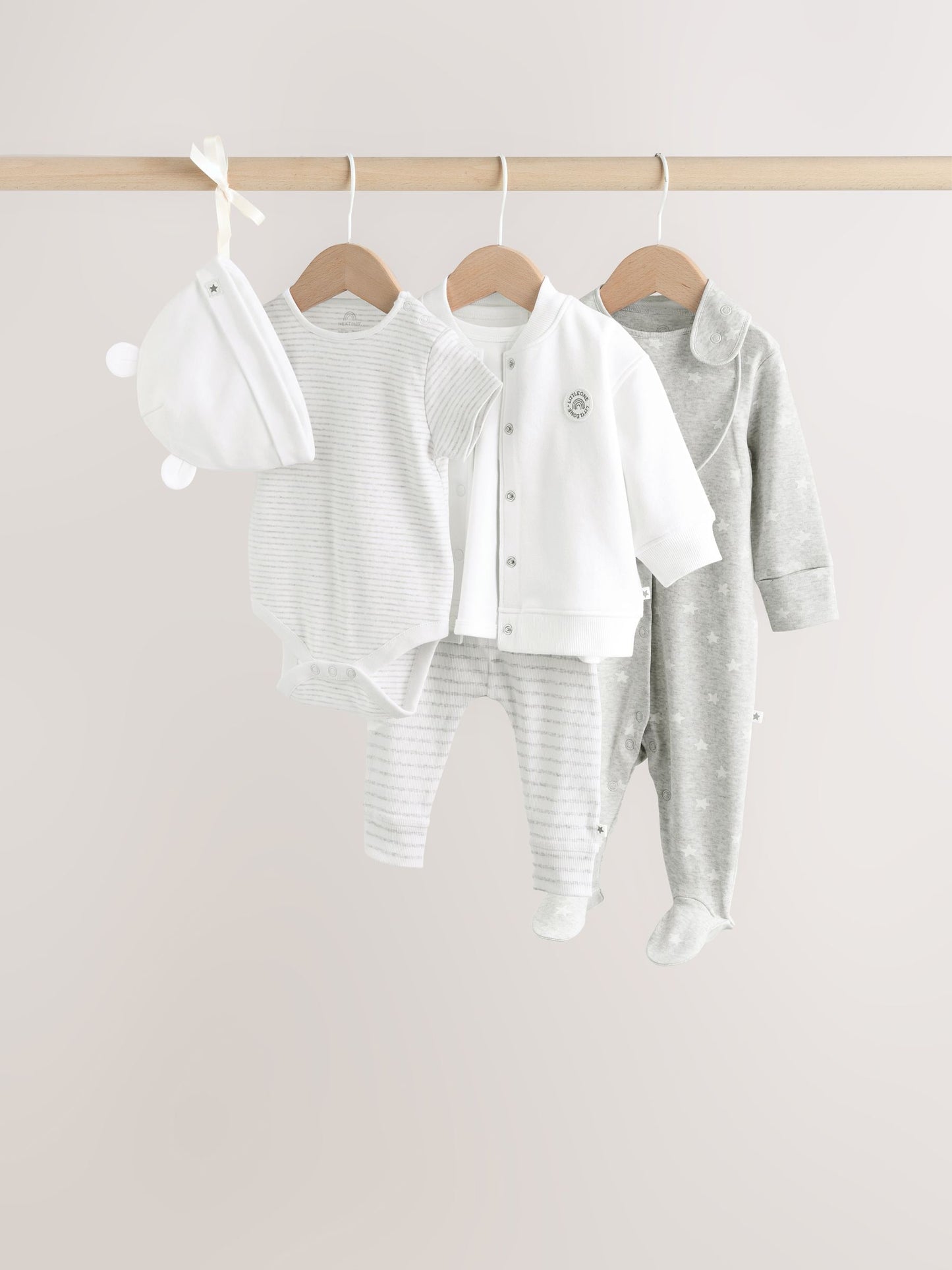 Grey Star Baby Bundle Gift Set 7 Piece (0-18mths) image 1