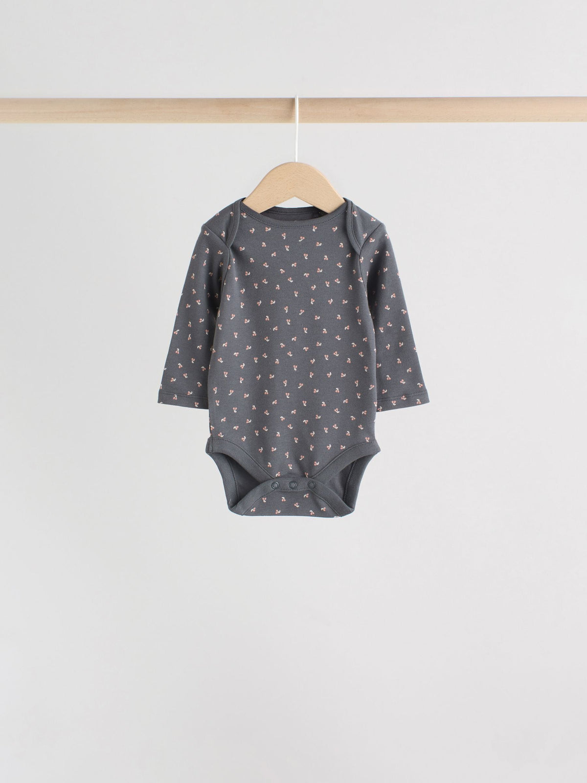 Monochrome Long Sleeve Baby Bodysuits 5 Pack image 7