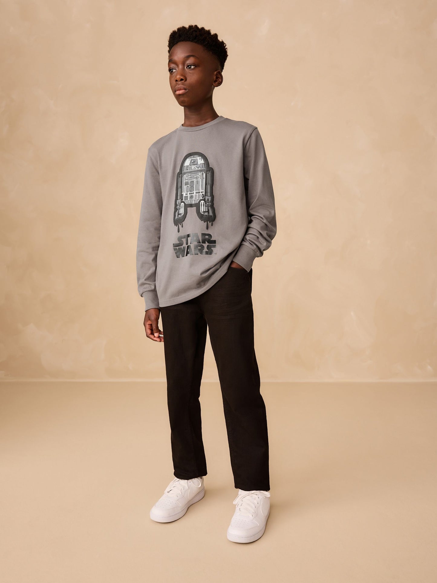 Dsiney Kidz - Charcoal Grey Long Sleeve Star Wars T-Shirt (3-16yrs) image 2