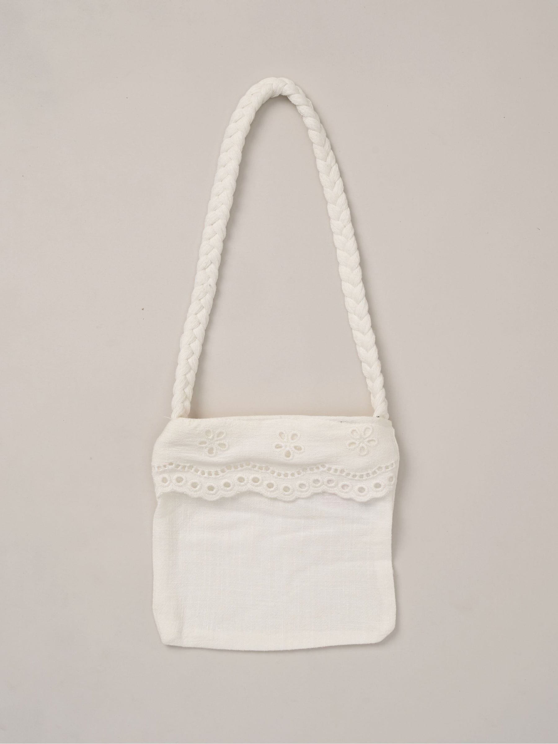 Dsiney Kidz - Miss White Broderie Crop Top Jeans And Bag Outfit Set image 5