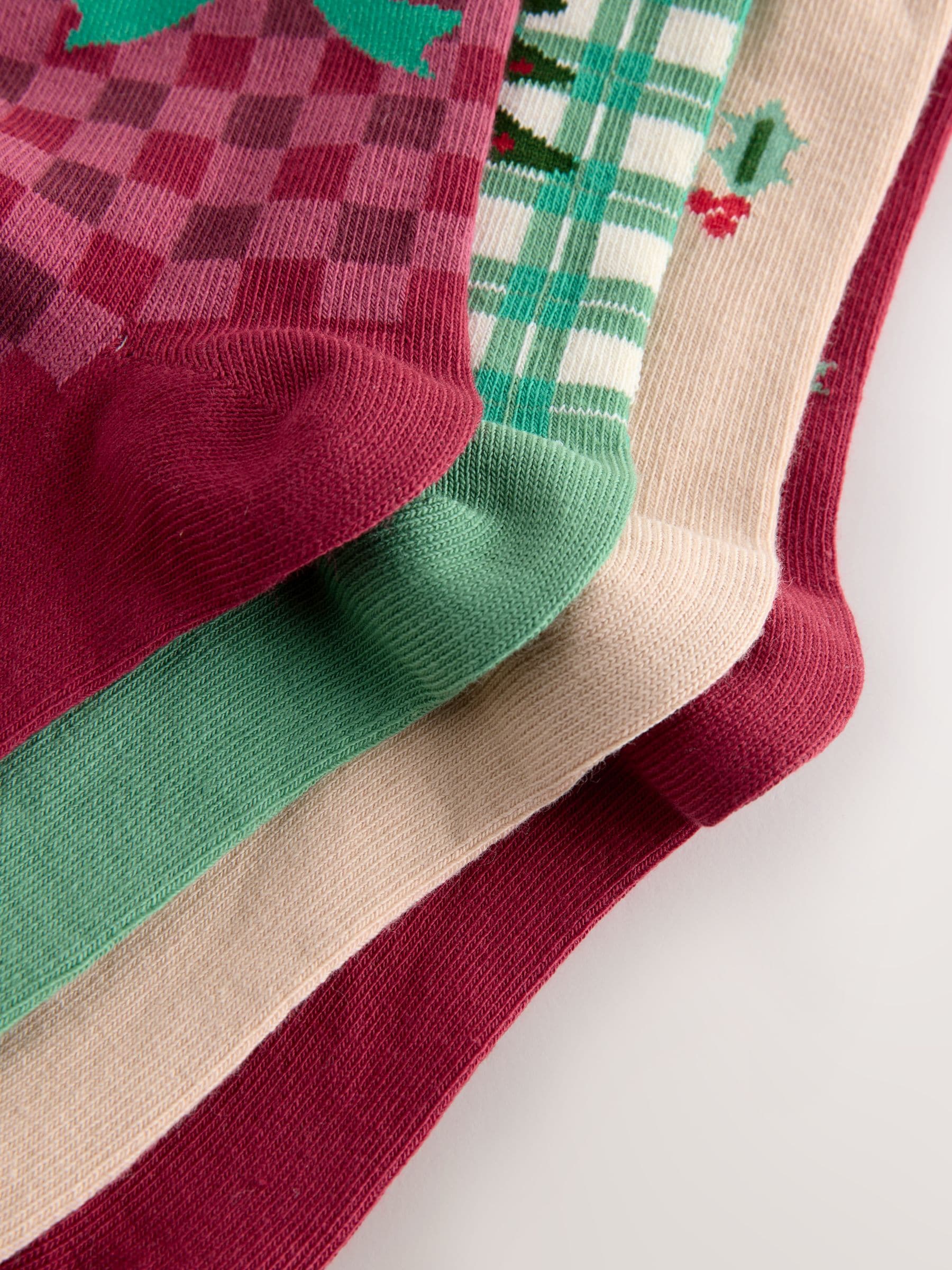 Red/Green and Cream Cotton Rich Christmas Character Ankle Socks 4 Pack image 4