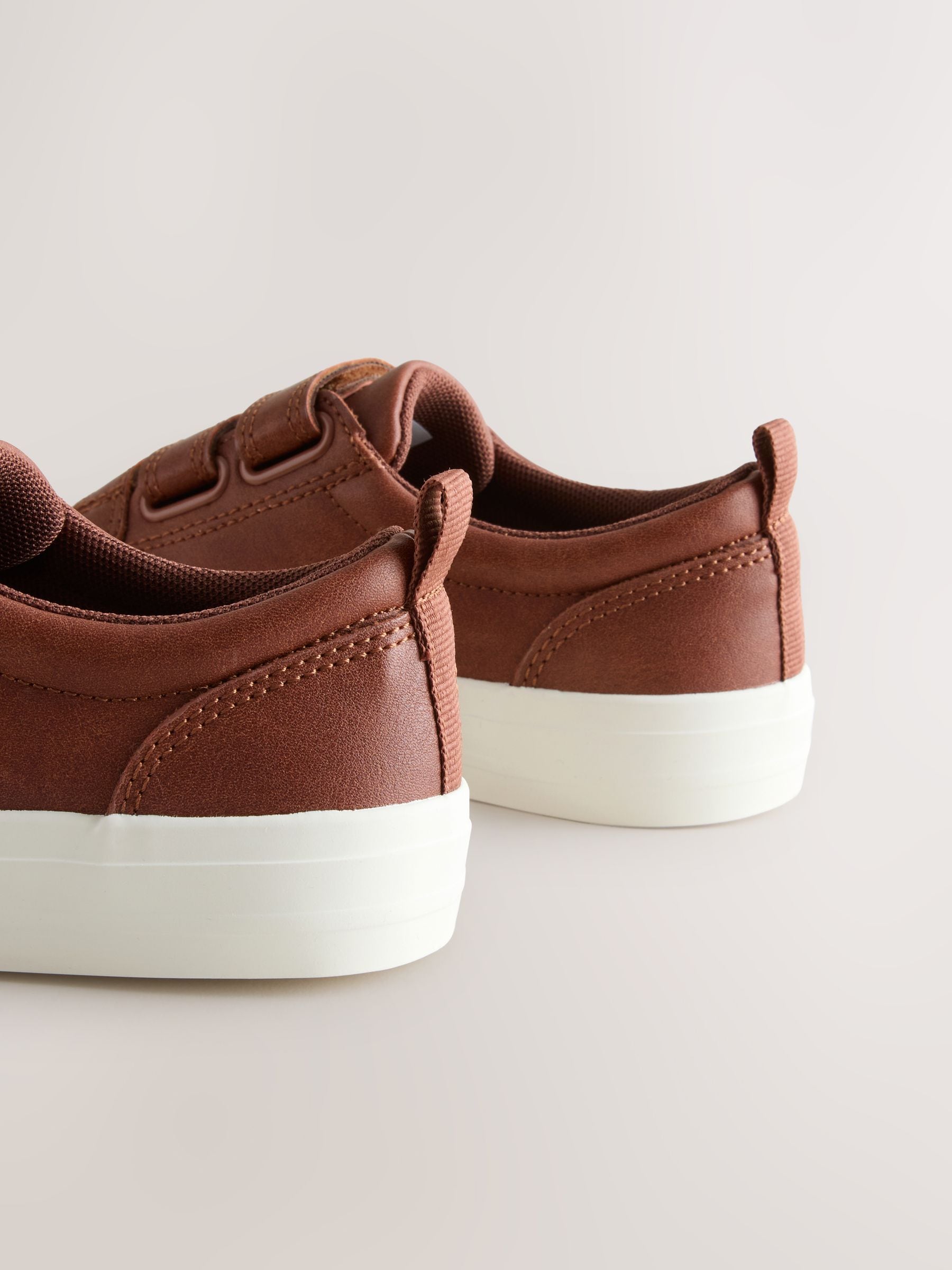 Tan Brown Standard Fit (F) Touch Fastening Smart Trainers image 5