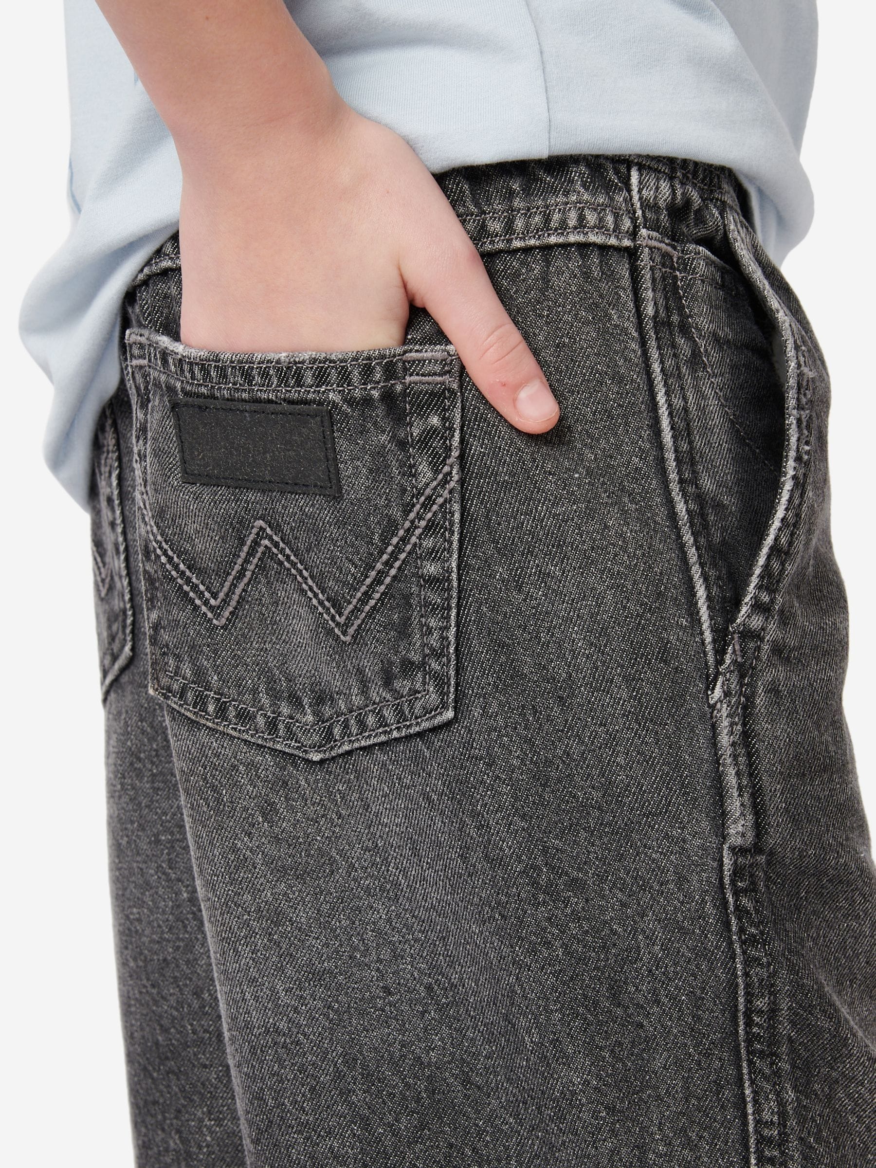 Dsiney Kidz - Wrangler Black Longline Frontier Shorts image 5