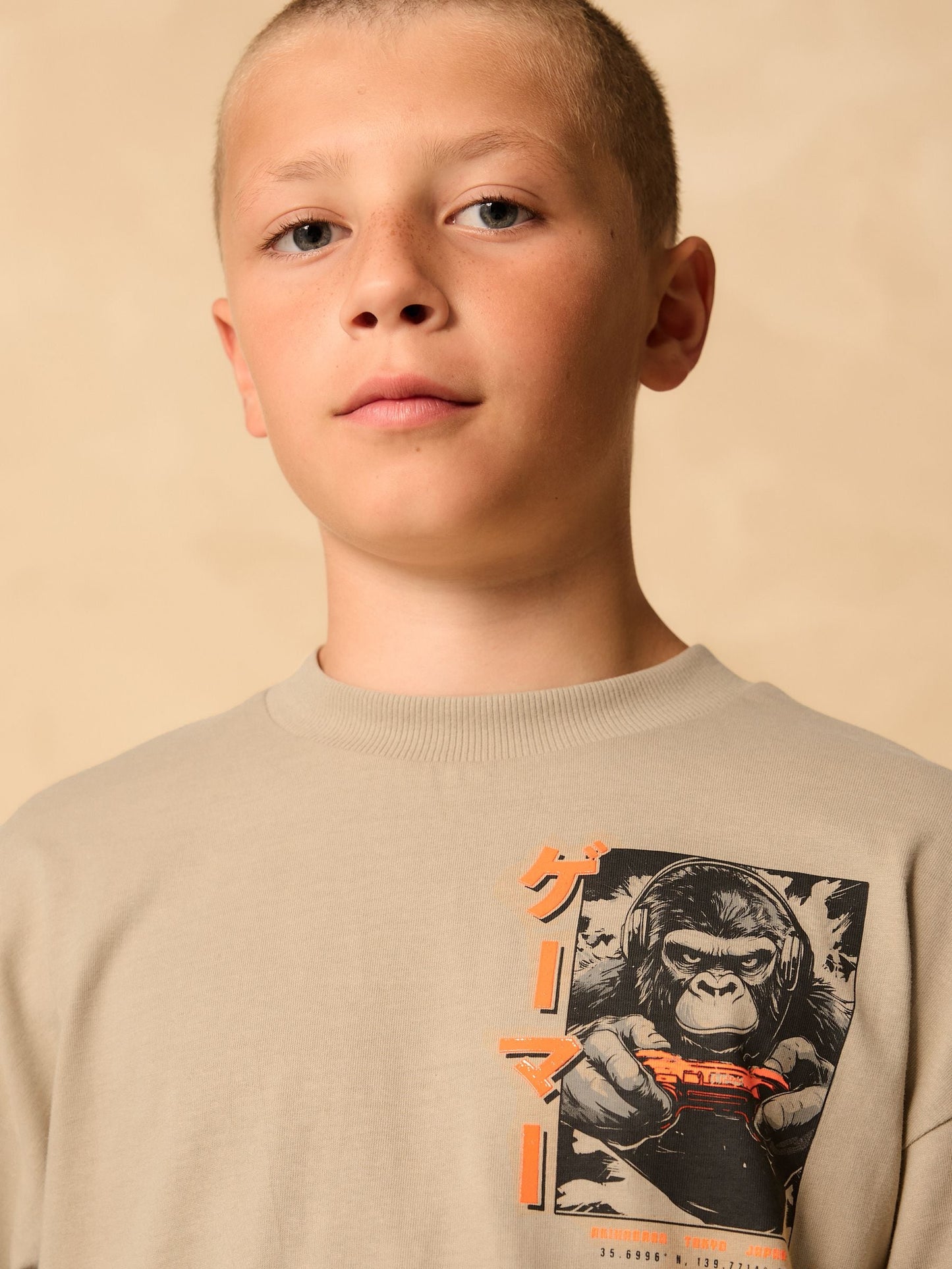 Dsiney Kidz - Stone Gorilla Gamer Relaxed Fit Graphic Long Sleeve Cotton T-Shirt (3-16yrs) image 4