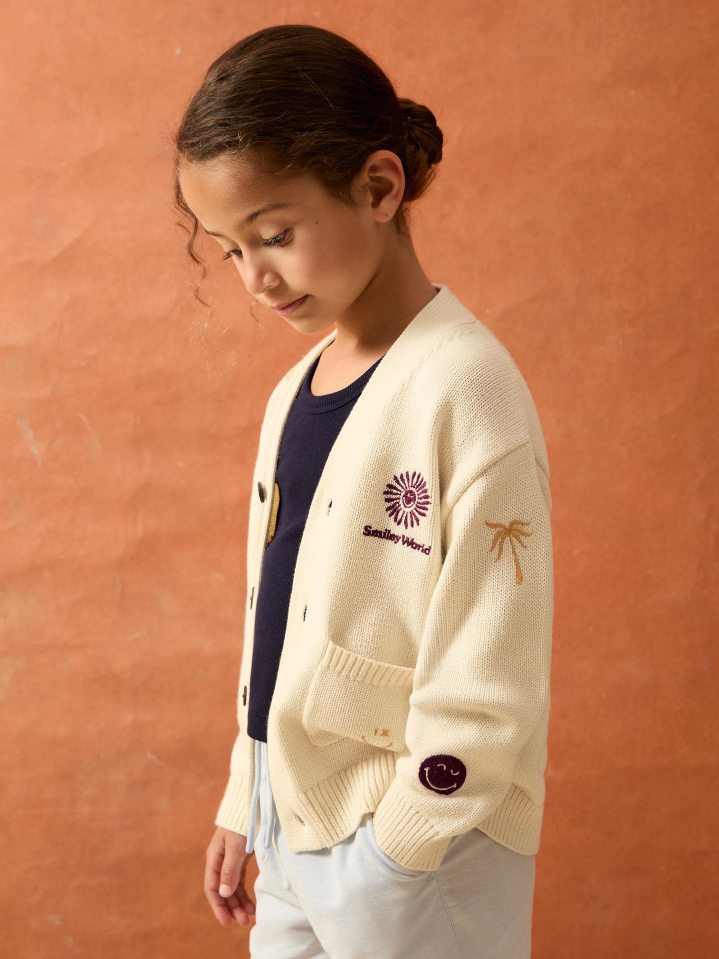 Dsiney Kidz - Reiss Off White Vedra 4-9 yrs SmileyWorld | Reiss Embroidery Cardigan Unisex Fit image 3