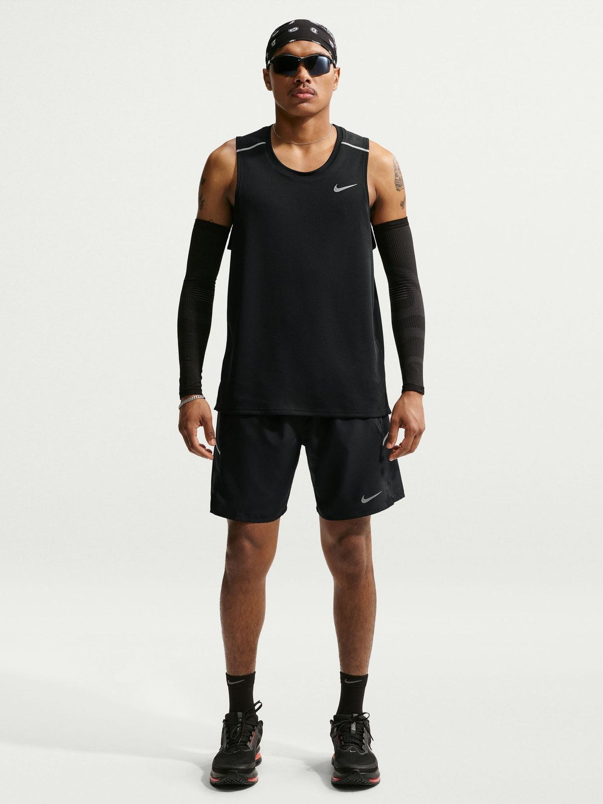 Dsiney Kidz - Nike Black Miler Dri-FIT 7 Inch Brief Lined Running Shorts image 3