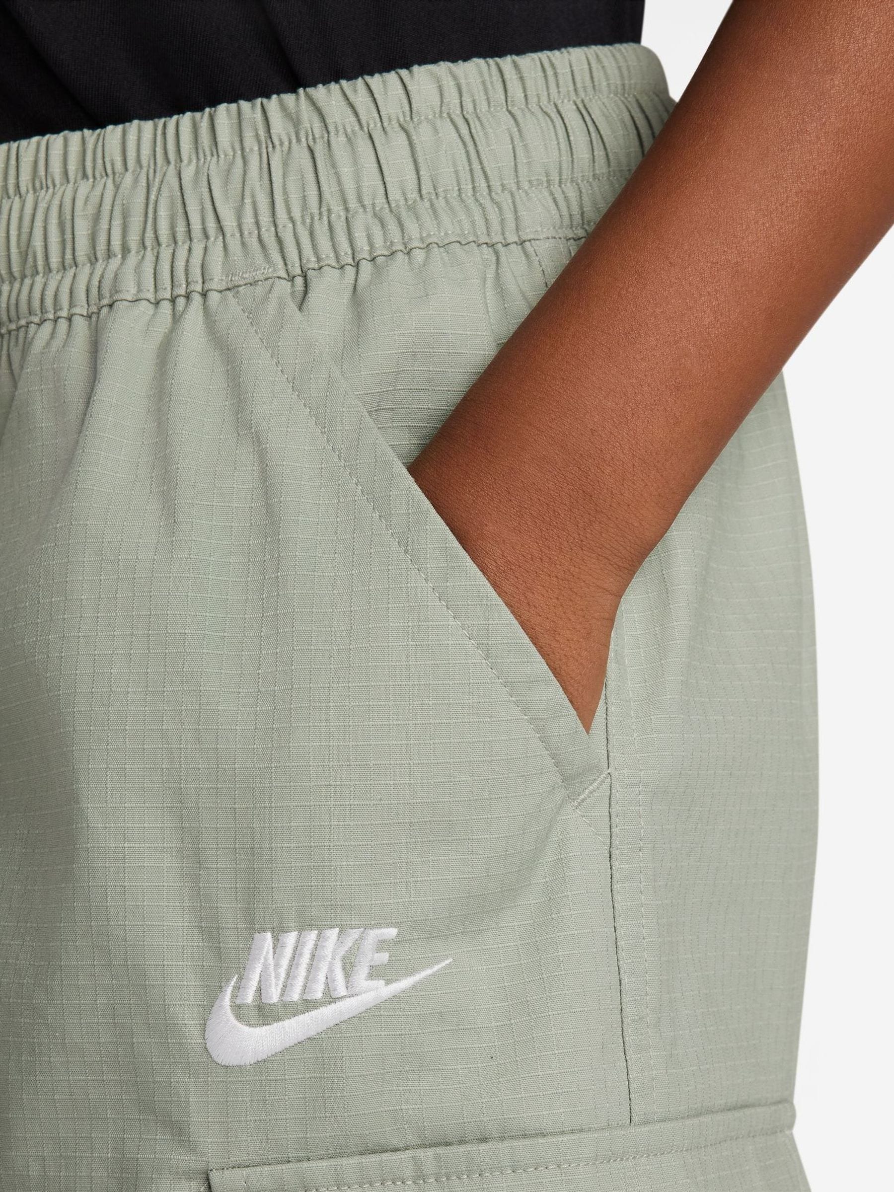 Dsiney Kidz - Nike Spruce Fog Grey Club Woven Cargo Shorts image 3