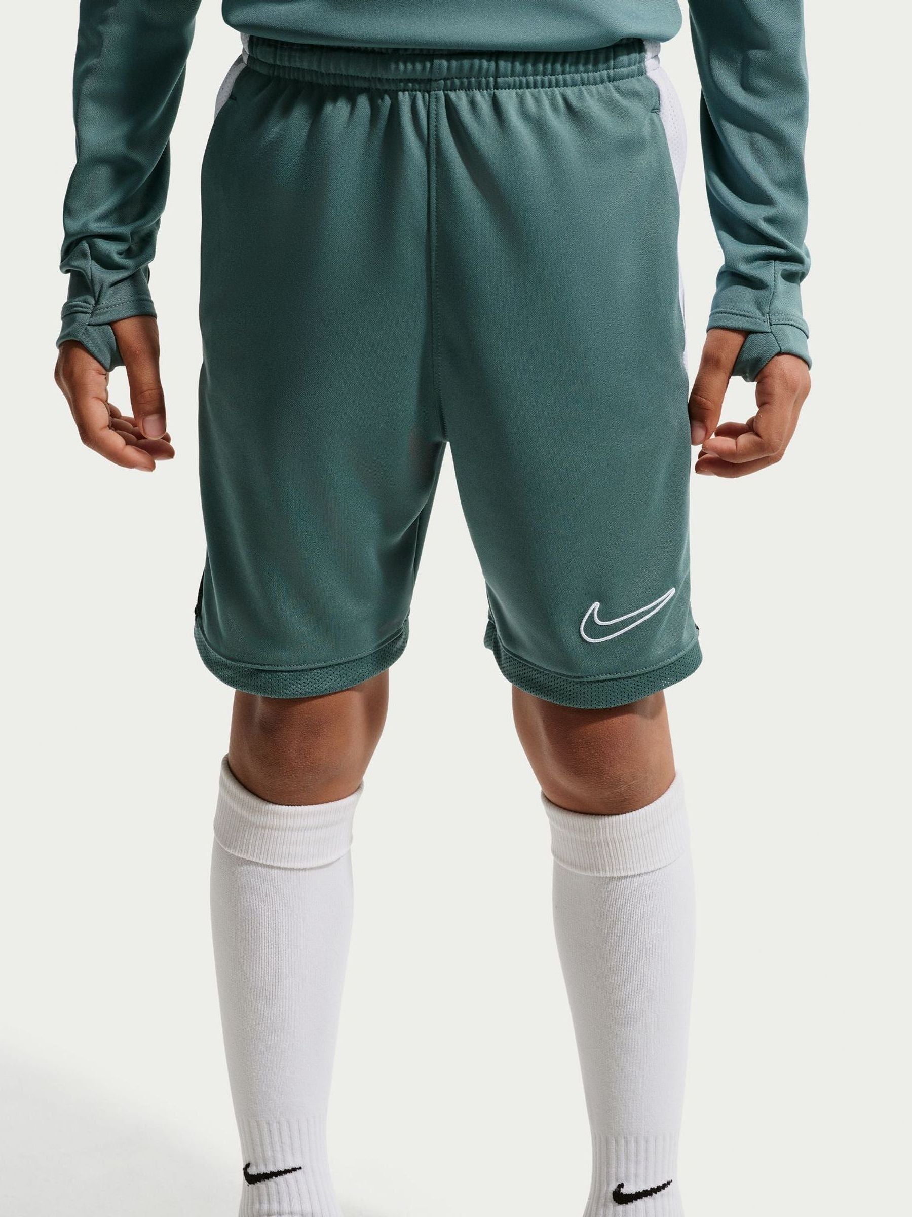 Dsiney Kidz - Nike Green Academy Shorts image 5