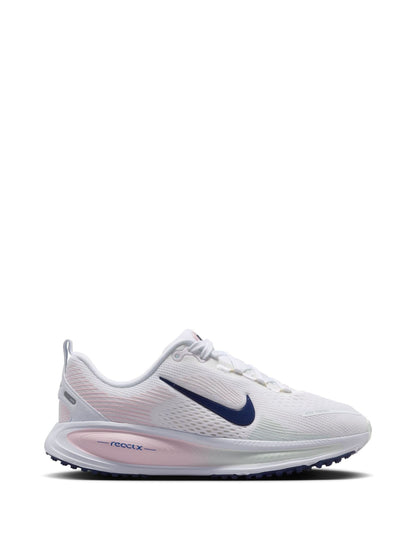 Nike White/Pink Youth Vomero 18 Road Running Trainers image 1