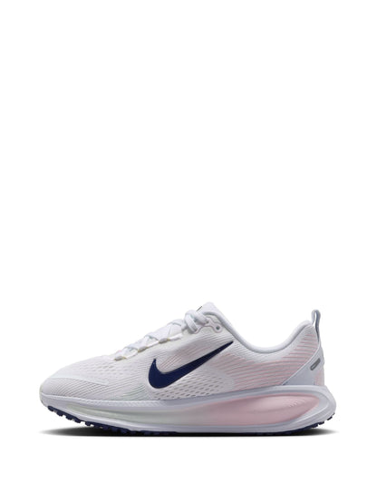 Nike White/Pink Youth Vomero 18 Road Running Trainers image 6