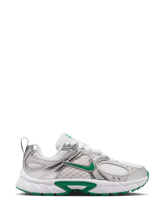 Nike White Junior V5 Runner Trainers image 1