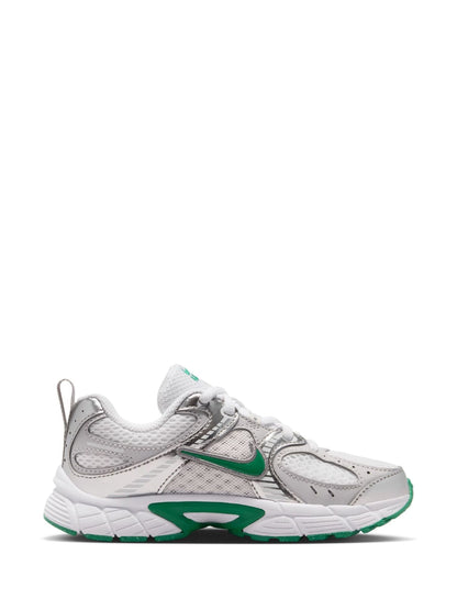Nike White Junior V5 Runner Trainers image 3