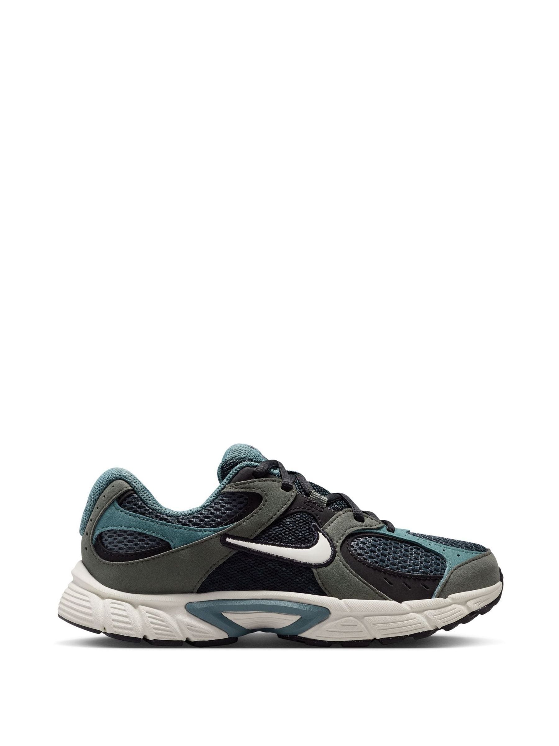 Nike Grey Green Youth V5 Runner Trainers image 1