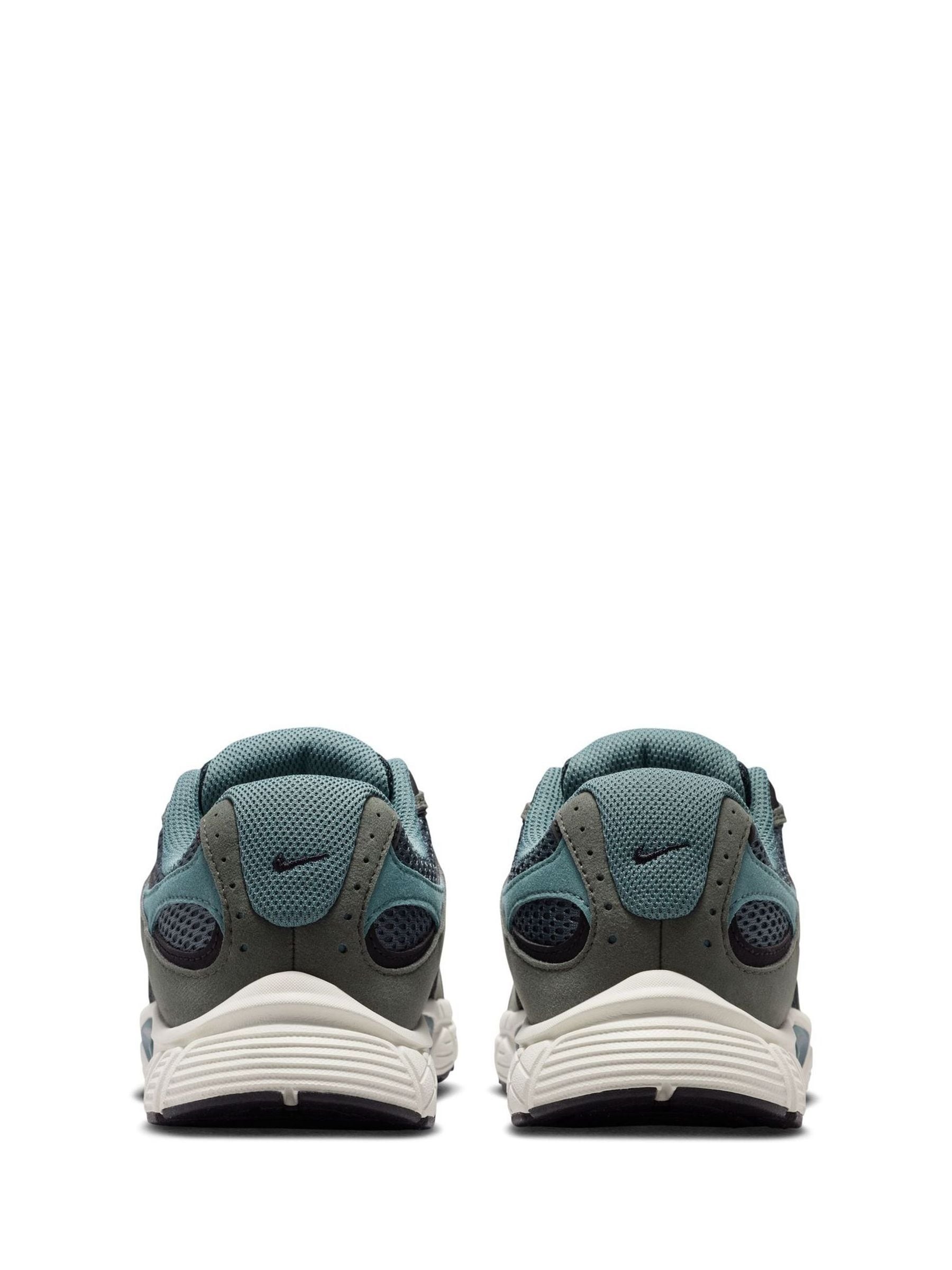 Nike Grey Green Youth V5 Runner Trainers image 4