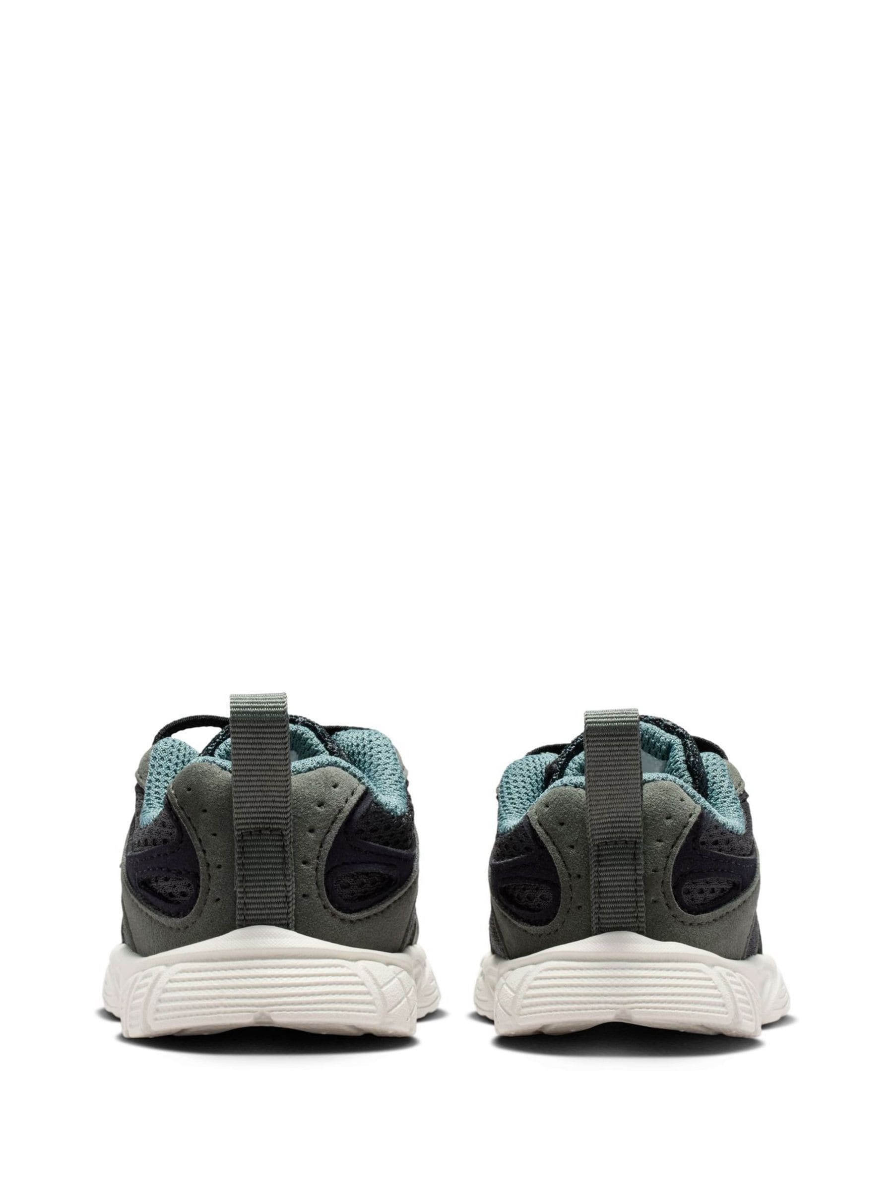 Nike Black/Green Spruce Infant V5 Runner Suede Trainers image 4