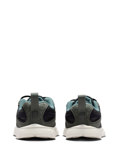 Nike Black/Green Spruce Infant V5 Runner Suede Trainers image 4