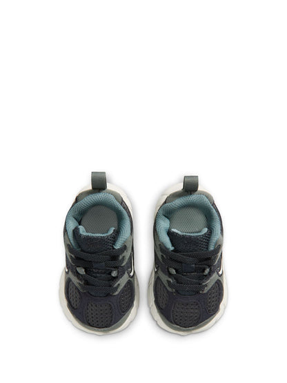 Nike Black/Green Spruce Infant V5 Runner Suede Trainers image 7