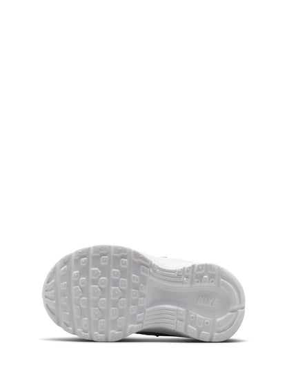 Nike Black Infant P6000 Trainers image 5