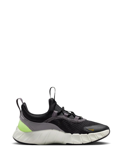 Nike Black/Green Junior Free Ride Trainers image 3