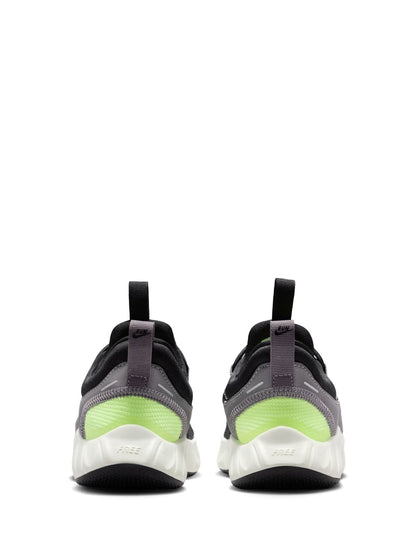 Nike Black/Green Junior Free Ride Trainers image 4