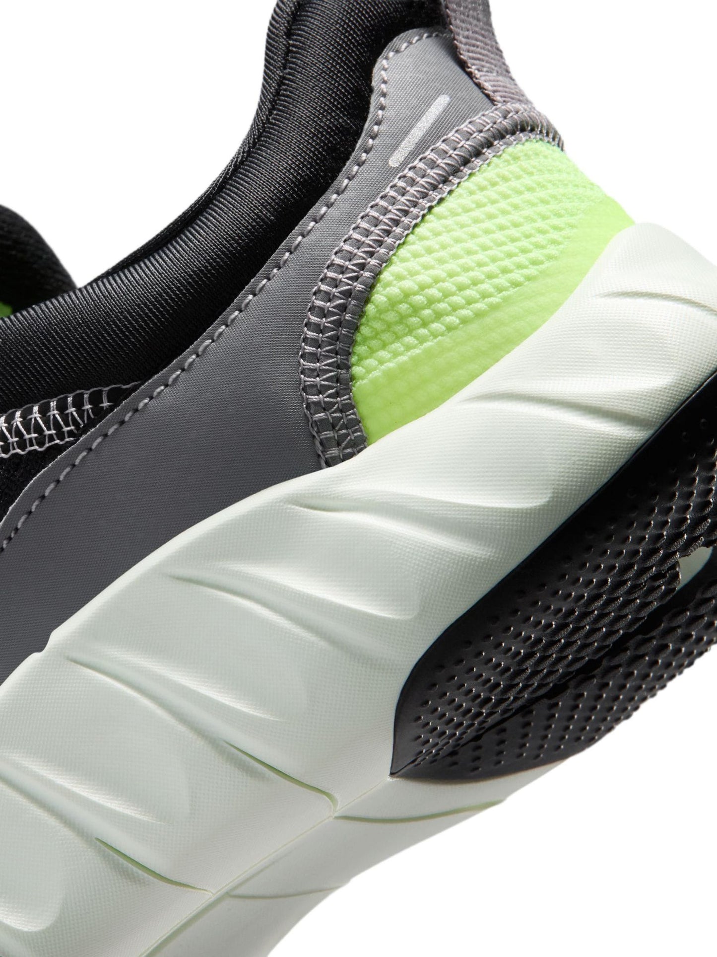 Nike Black/Green Junior Free Ride Trainers image 7