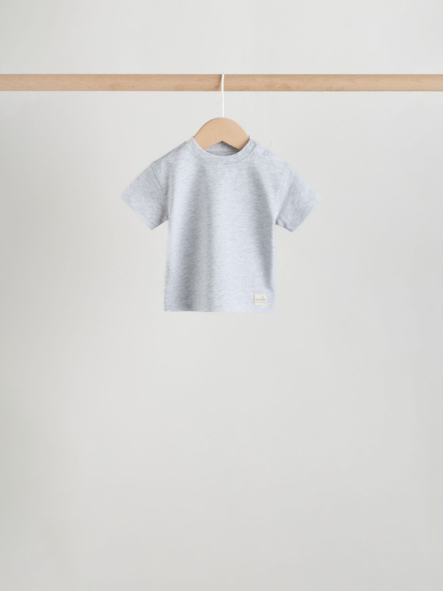 Mono/Neutral Short Sleeve Baby T-Shirts 4 Pack (0mths-2yrs) image 4