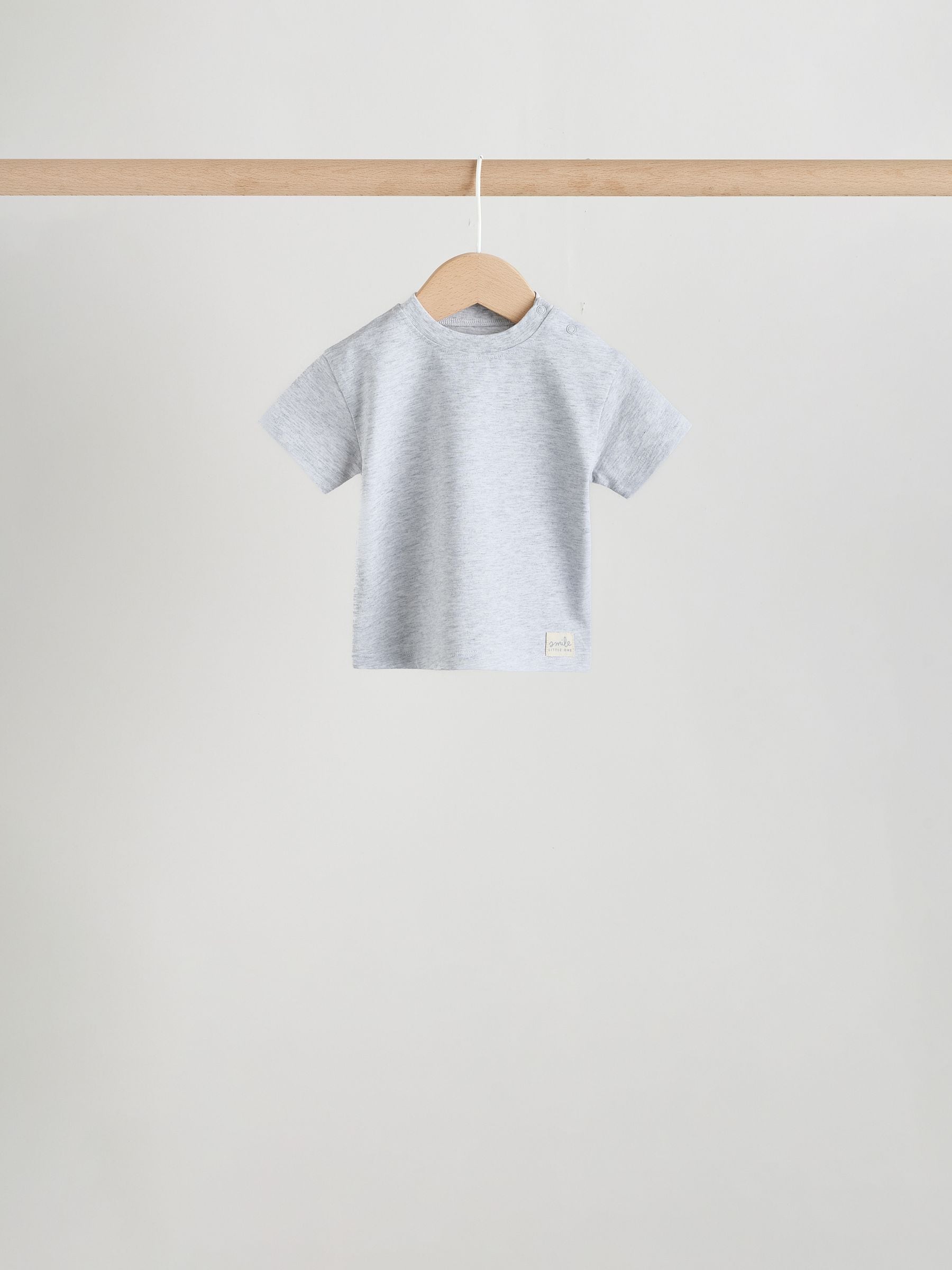Mono/Neutral Short Sleeve Baby T-Shirts 4 Pack (0mths-2yrs) image 4