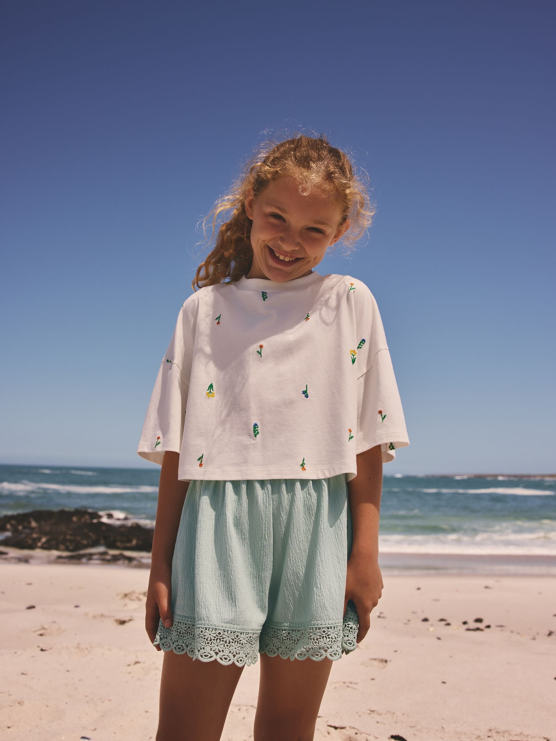 Dsiney Kidz - White Floral/Blue T-Shirt and Textured Shorts Set (3-16yrs) image 1