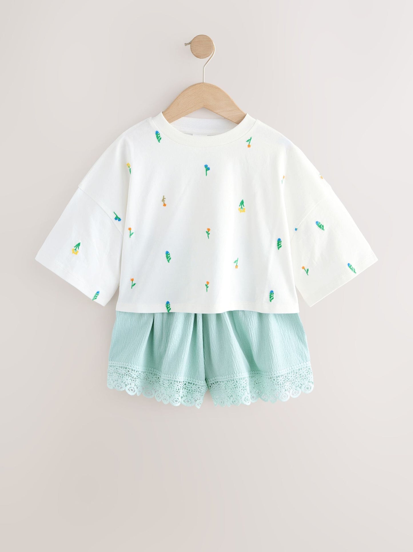 Dsiney Kidz - White Floral/Blue T-Shirt and Textured Shorts Set (3-16yrs) image 5