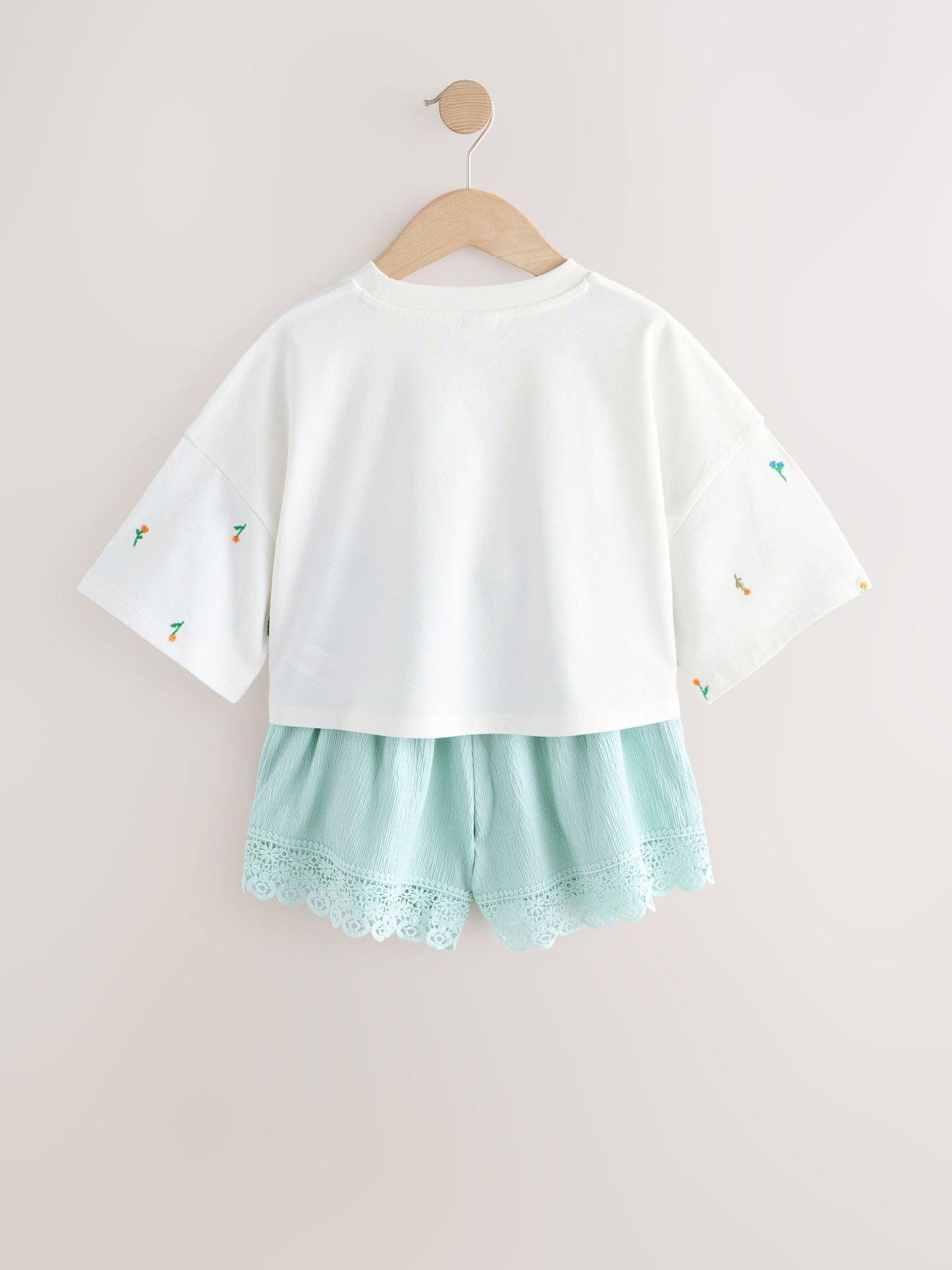 Dsiney Kidz - White Floral/Blue T-Shirt and Textured Shorts Set (3-16yrs) image 6