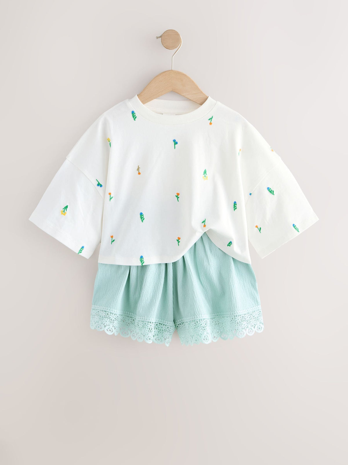 Dsiney Kidz - White Floral/Blue T-Shirt and Textured Shorts Set (3-16yrs) image 7