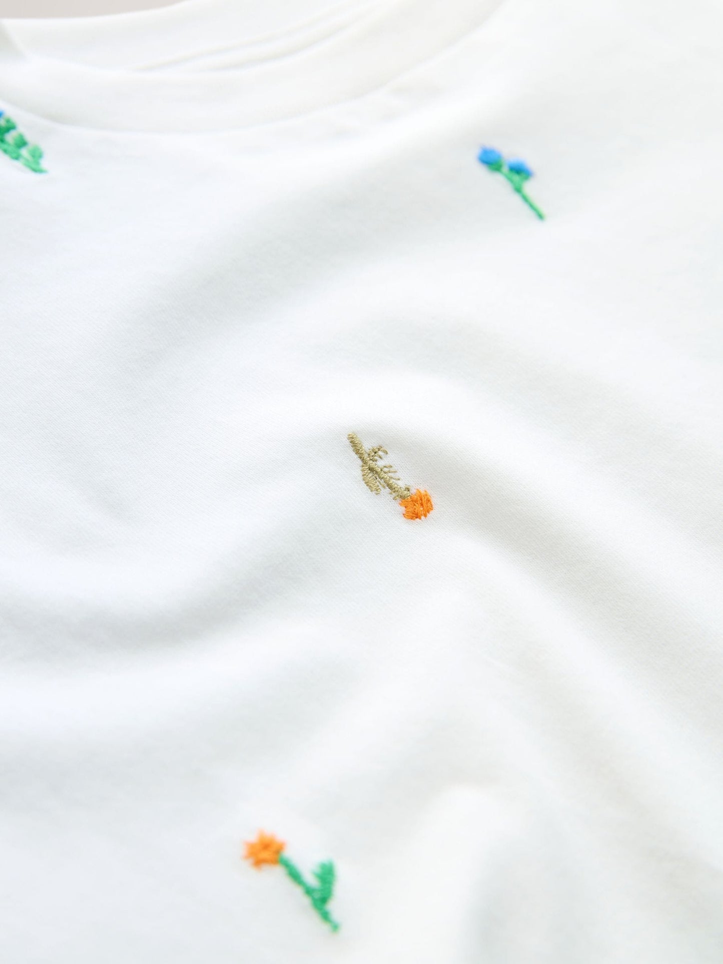 Dsiney Kidz - White Floral/Blue T-Shirt and Textured Shorts Set (3-16yrs) image 8