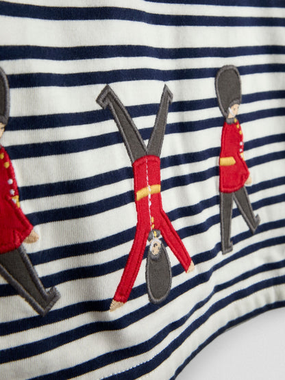 Dsiney Kidz - JoJo Maman Bébé Navy & White London Guard Appliqué T-Shirt image 3