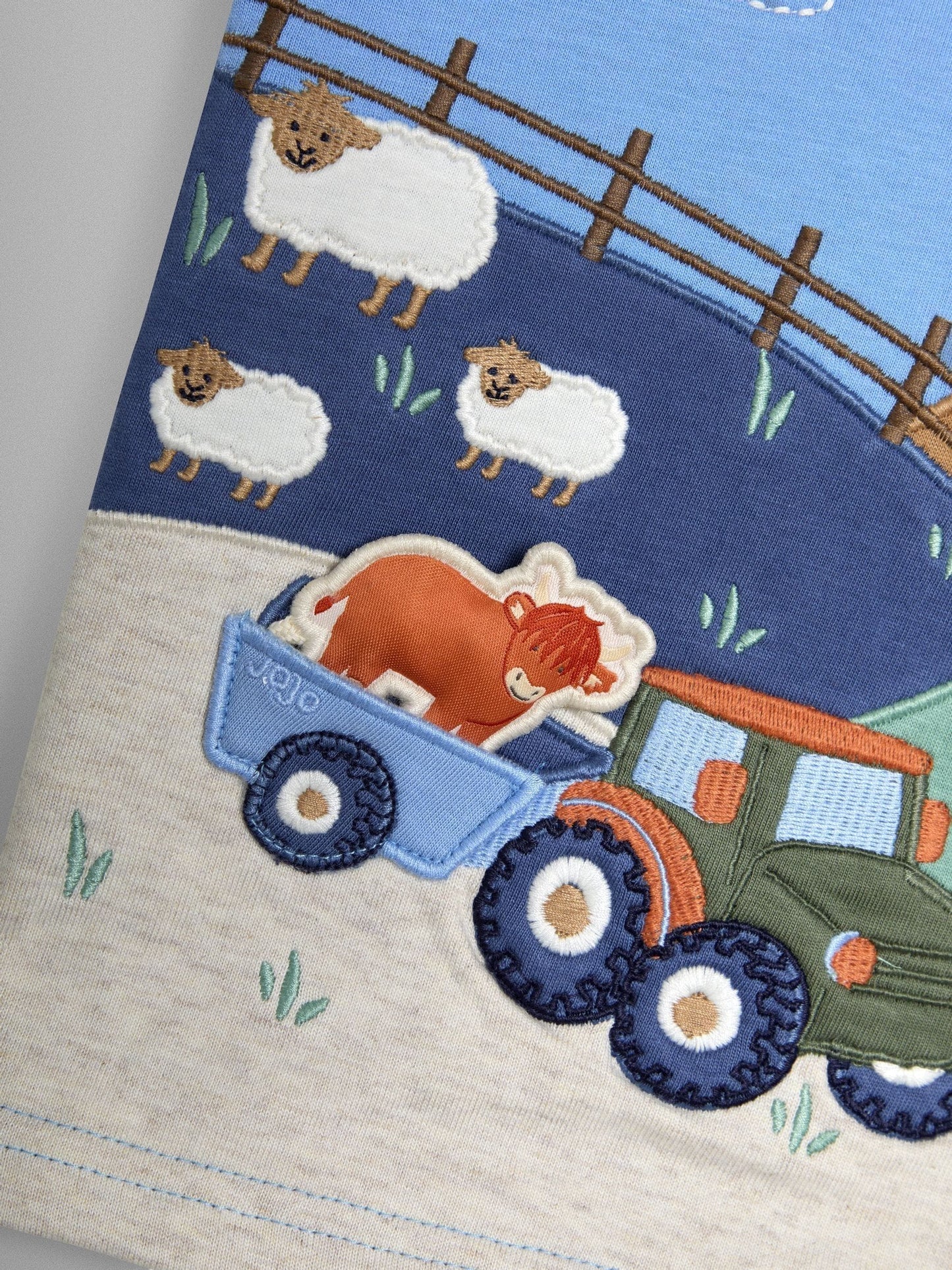 Dsiney Kidz - JoJo Maman Bébé Blue Farm Scene Appliqué T-Shirt image 3