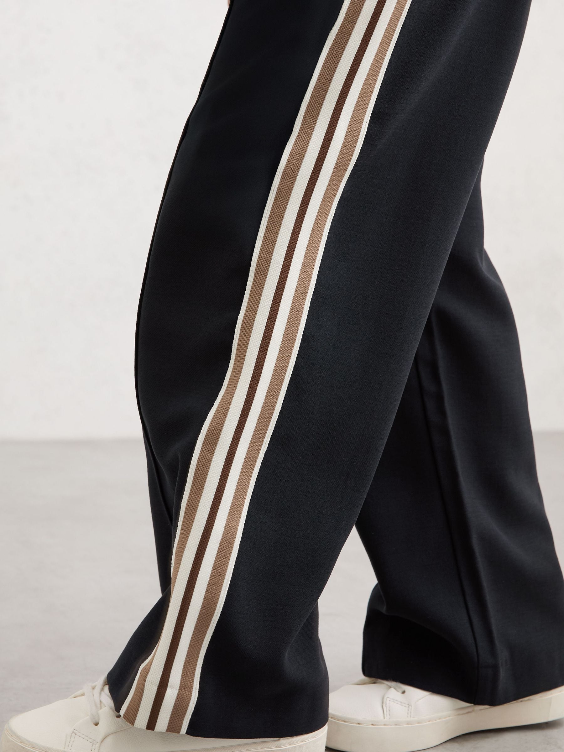 Reiss Navy Robyn 3-9 yrs Cotton Blend Side Stripe Trousers image 4