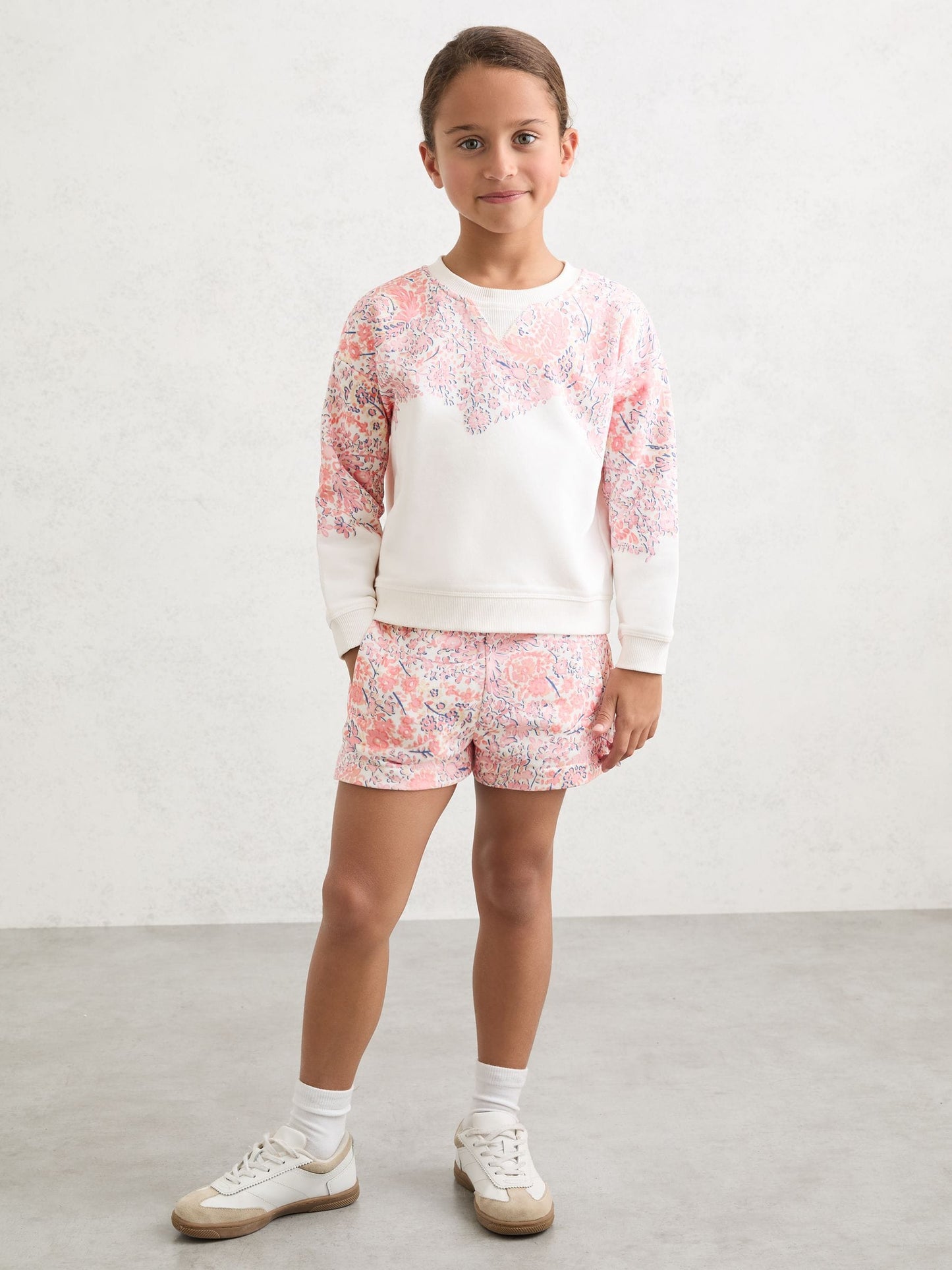 Reiss Pink Print Jessie 9-13 yrs Floral-Print Sweatshirt and Shorts Set image 4