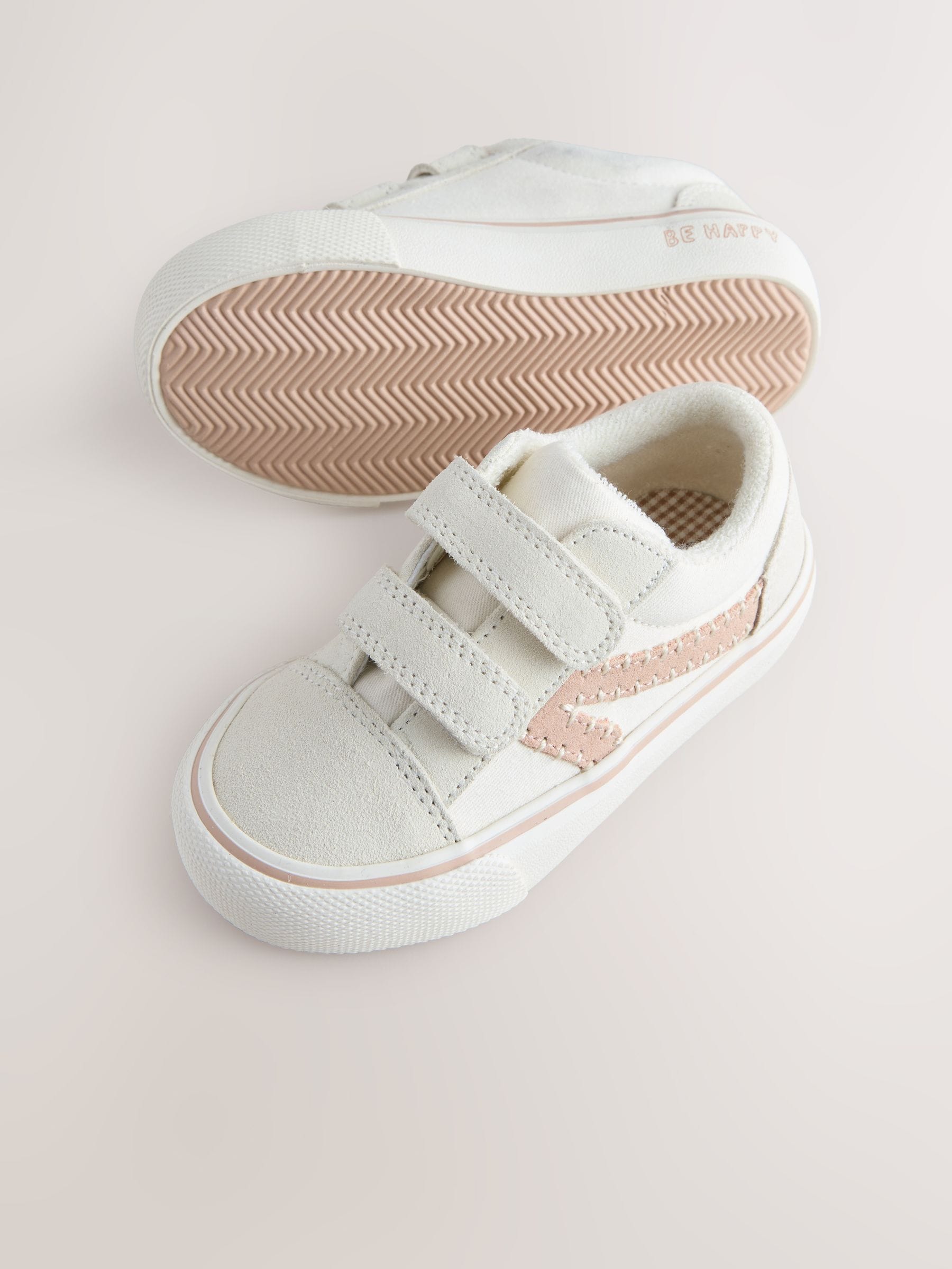 Neutral Standard Fit (F) Touch Fastening Trainers image 3
