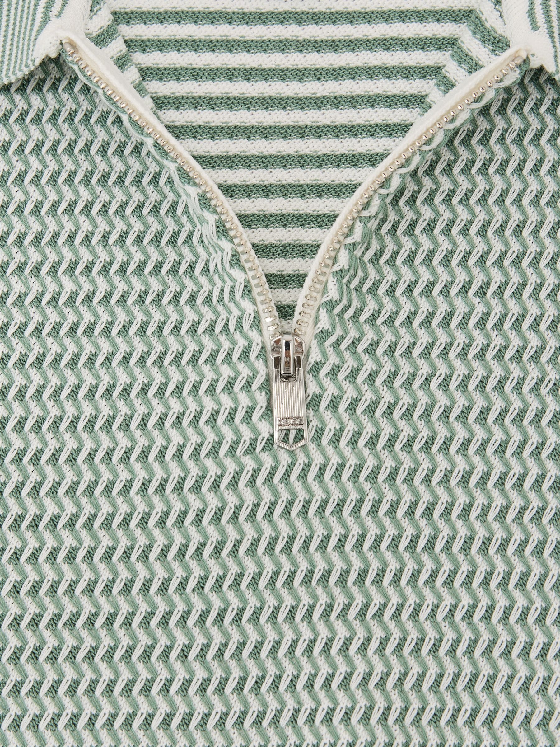 Dsiney Kidz - Reiss Green Brink 3-9 yrs Textured-Knit Half-Zip Polo Shirt image 4