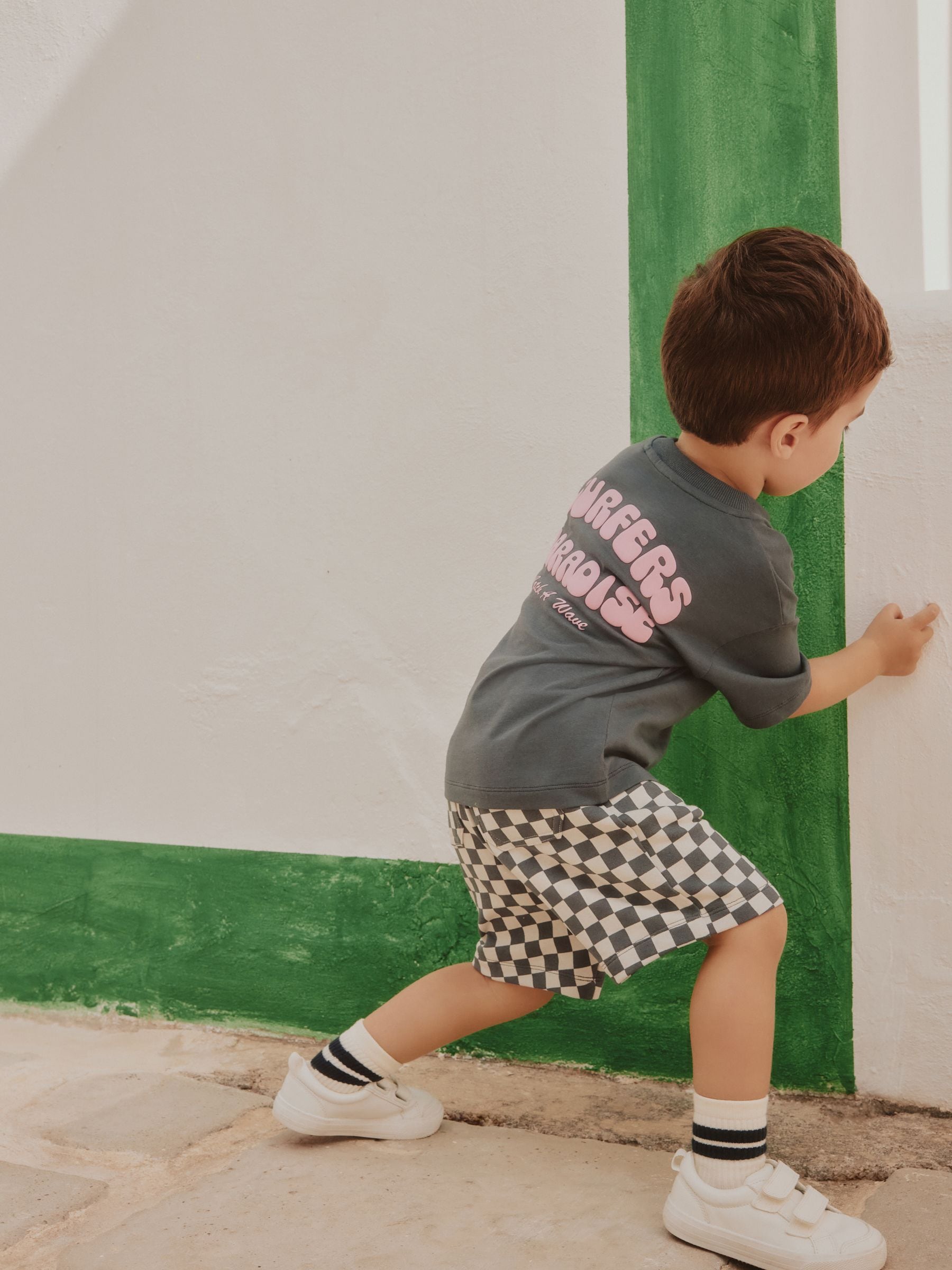 Charcoal Grey Surfers Paradise Short Sleeve Back Print T-Shirt and Shorts Set (3mths-7yrs) image 4