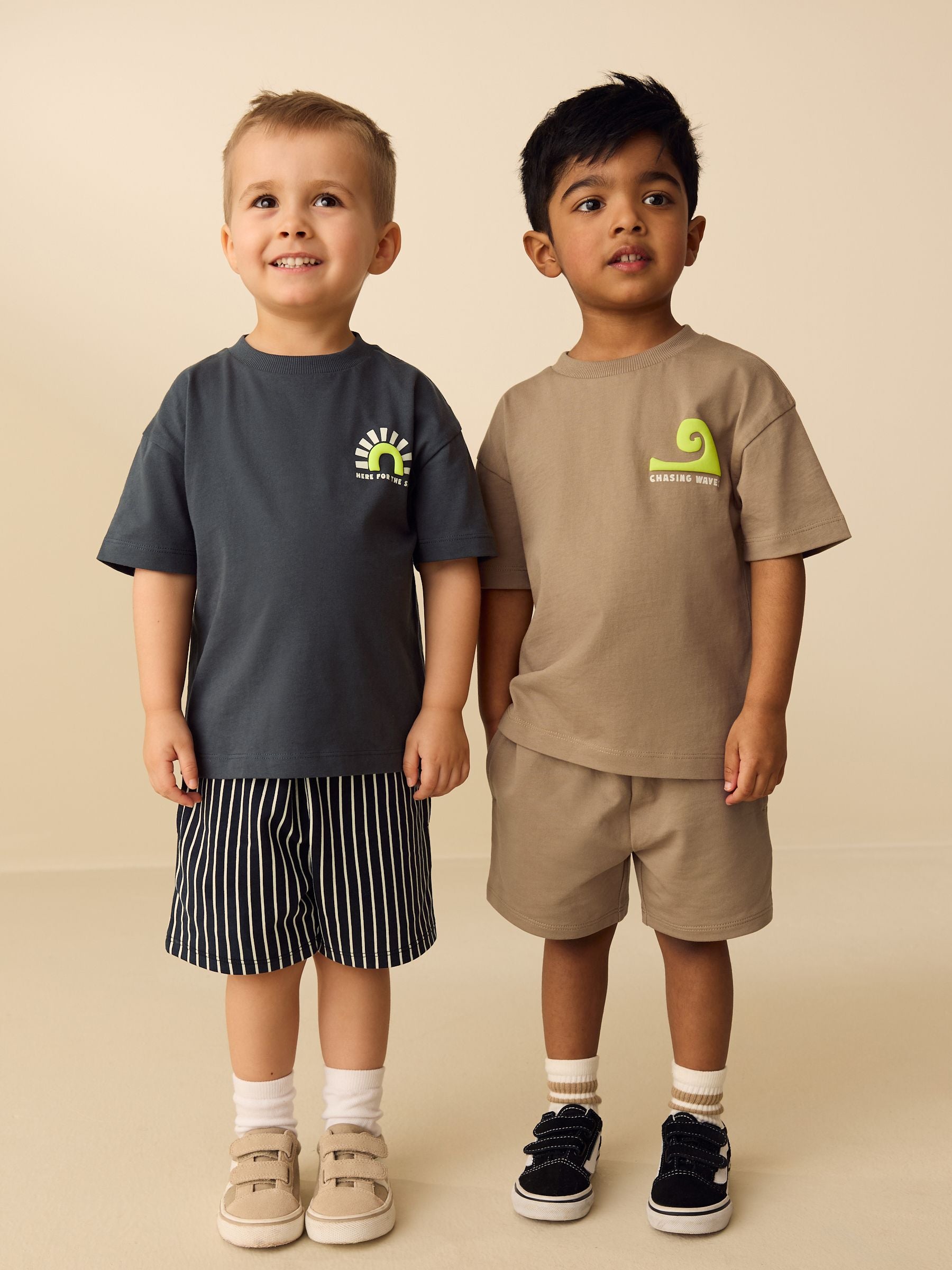 Black/Tan Waves Short Sleeve T-Shirt and Shorts Set 2 Pack (3mths-7yrs) image 2