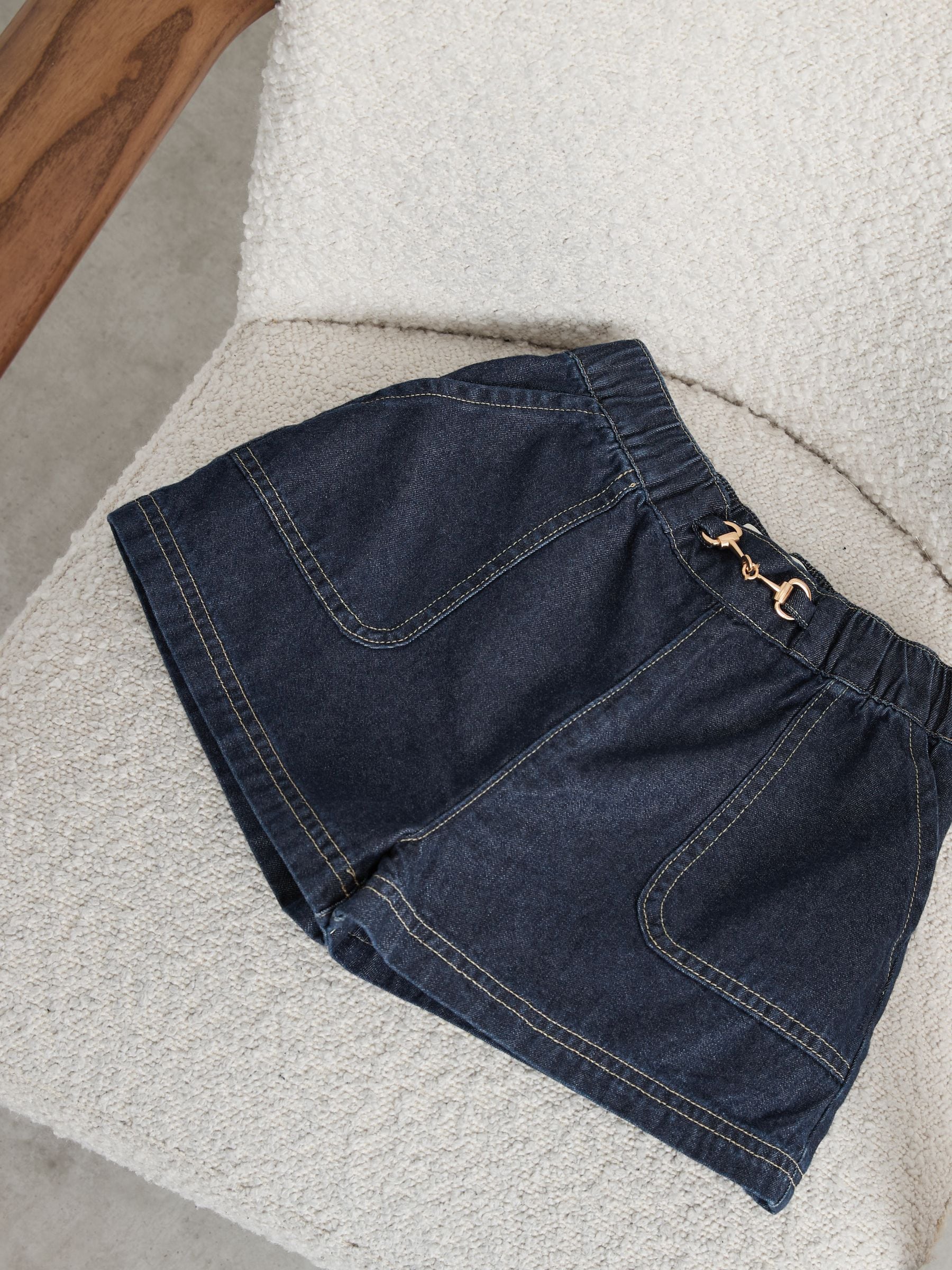 Dsiney Kidz - Reiss Indigo Penelope 9-13 yrs Horsebit-Detail Denim Shorts image 3