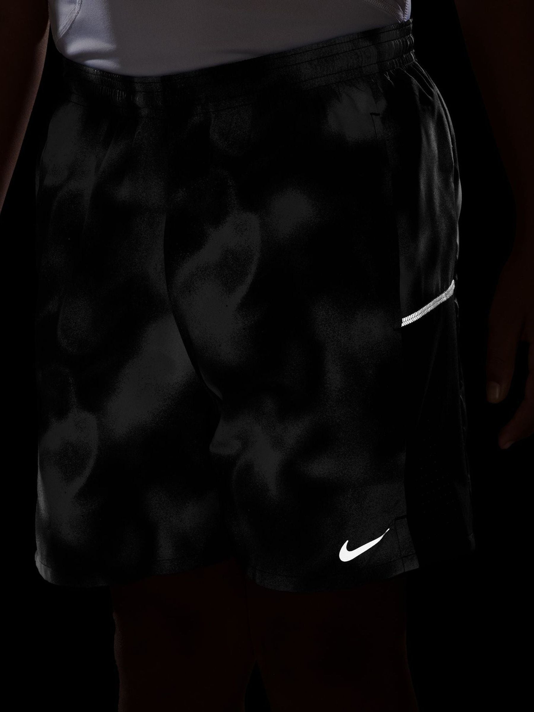 Dsiney Kidz - Nike Black Dri-FIT Miler Printed Shorts image 4