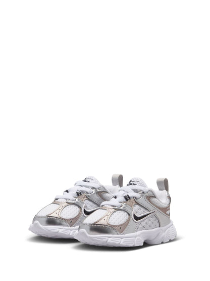 Nike White/Black Infant V5 Runner Trainers image 3